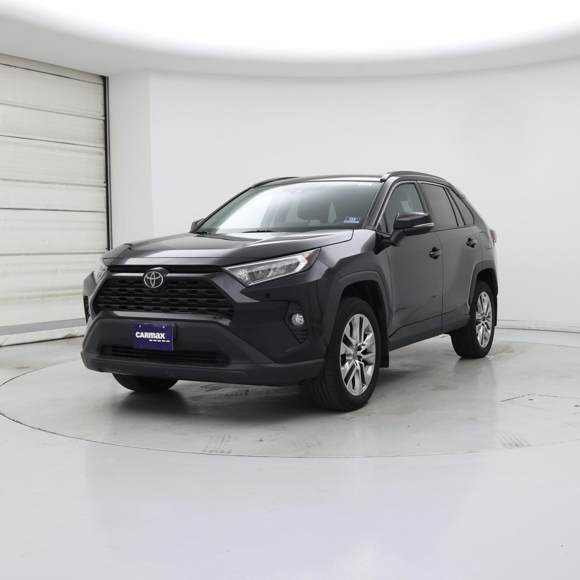 Thumbnail: 2019 Toyota RAV4 - 4