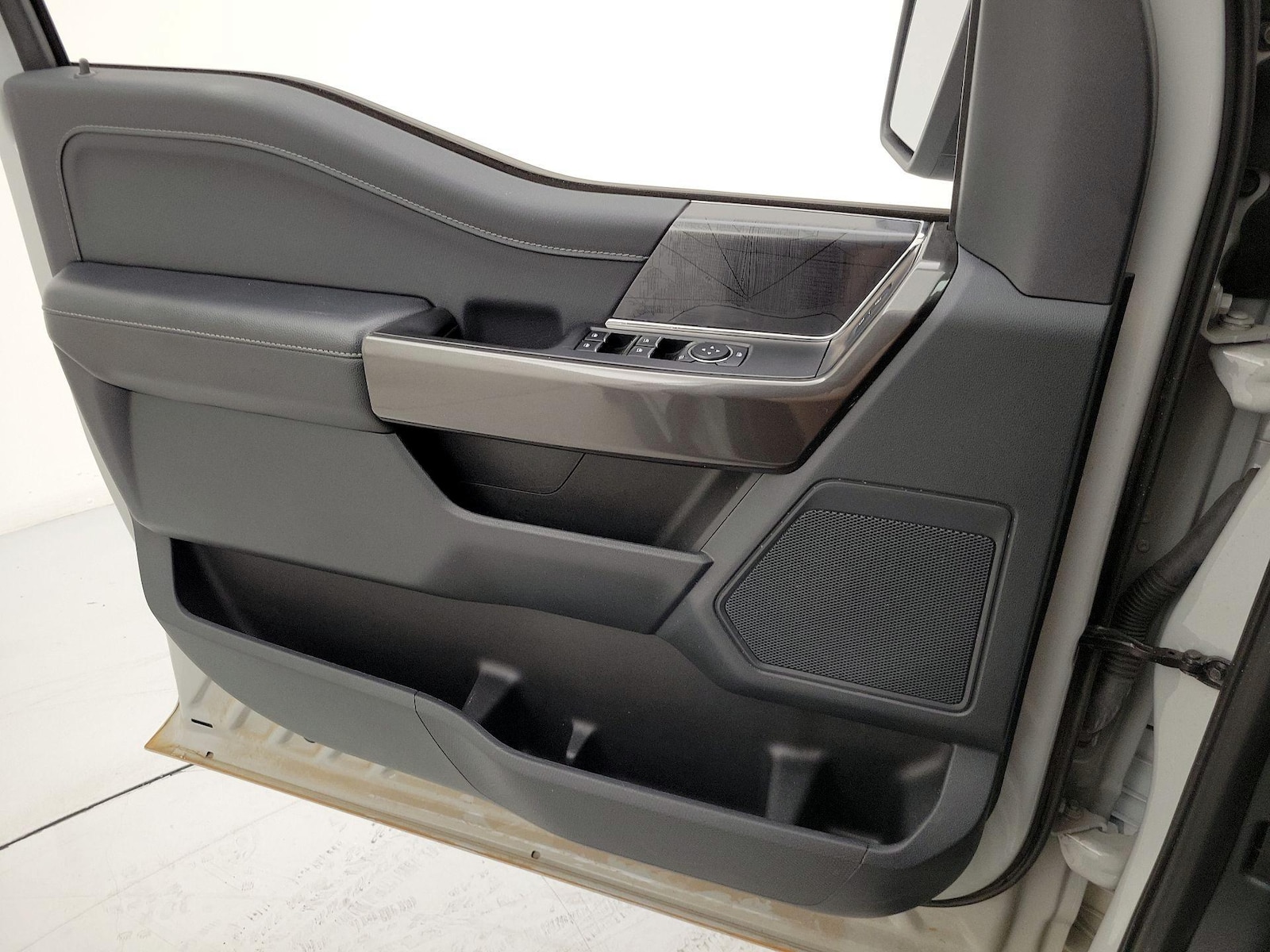 2023 Ford F-150 XLT - Photo 13