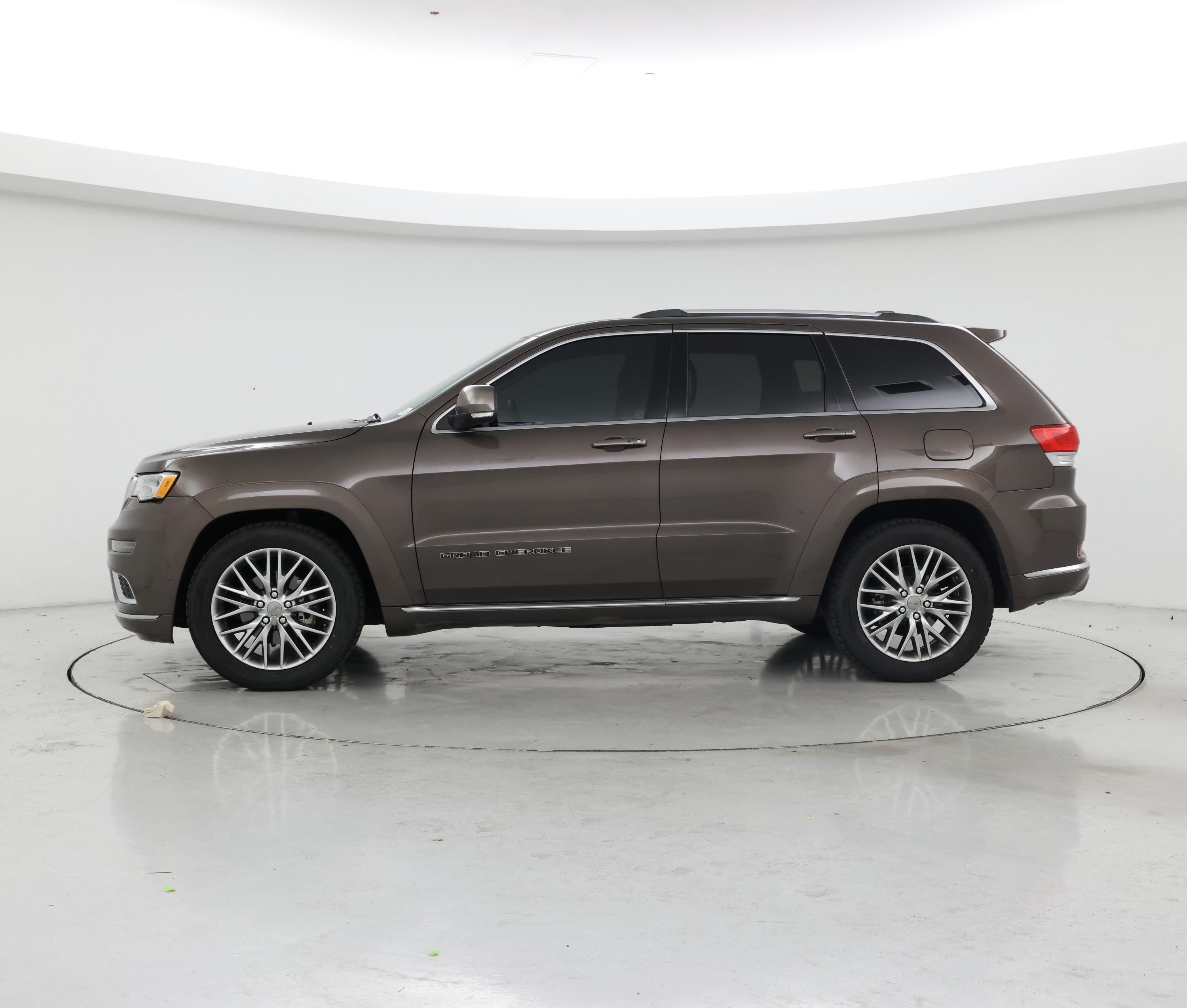 Thumbnail: 2018 Jeep Grand Cherokee - 3