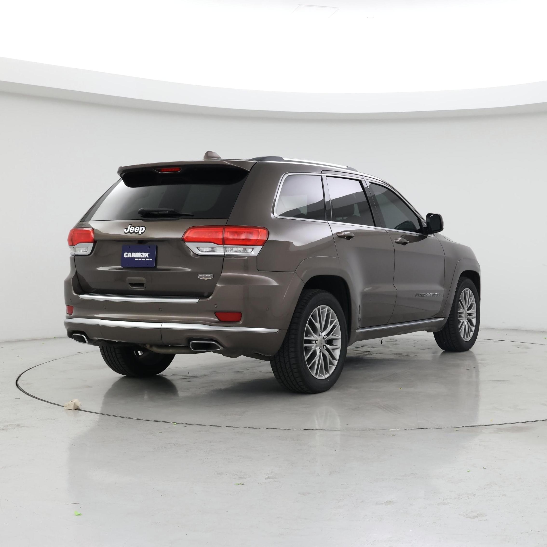 Thumbnail: 2018 Jeep Grand Cherokee - 8