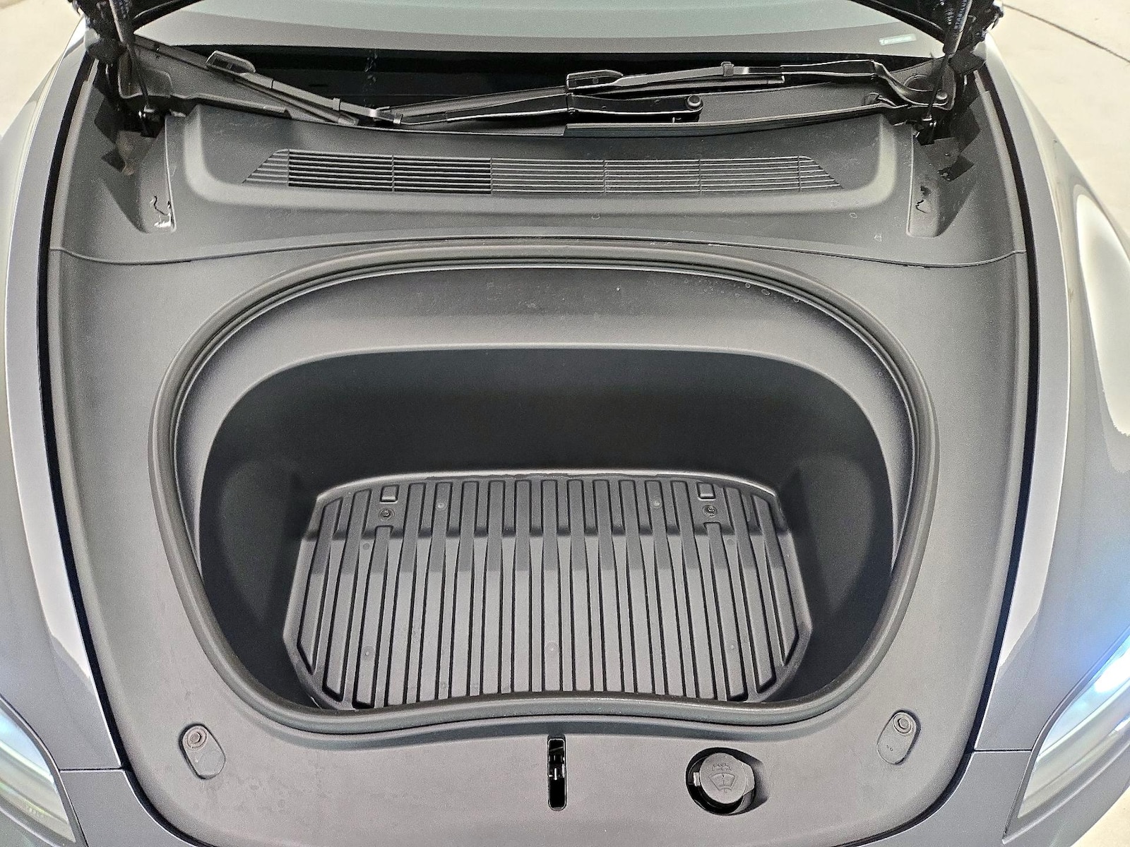 2025 Tesla Model 3 Long Range - Photo 22