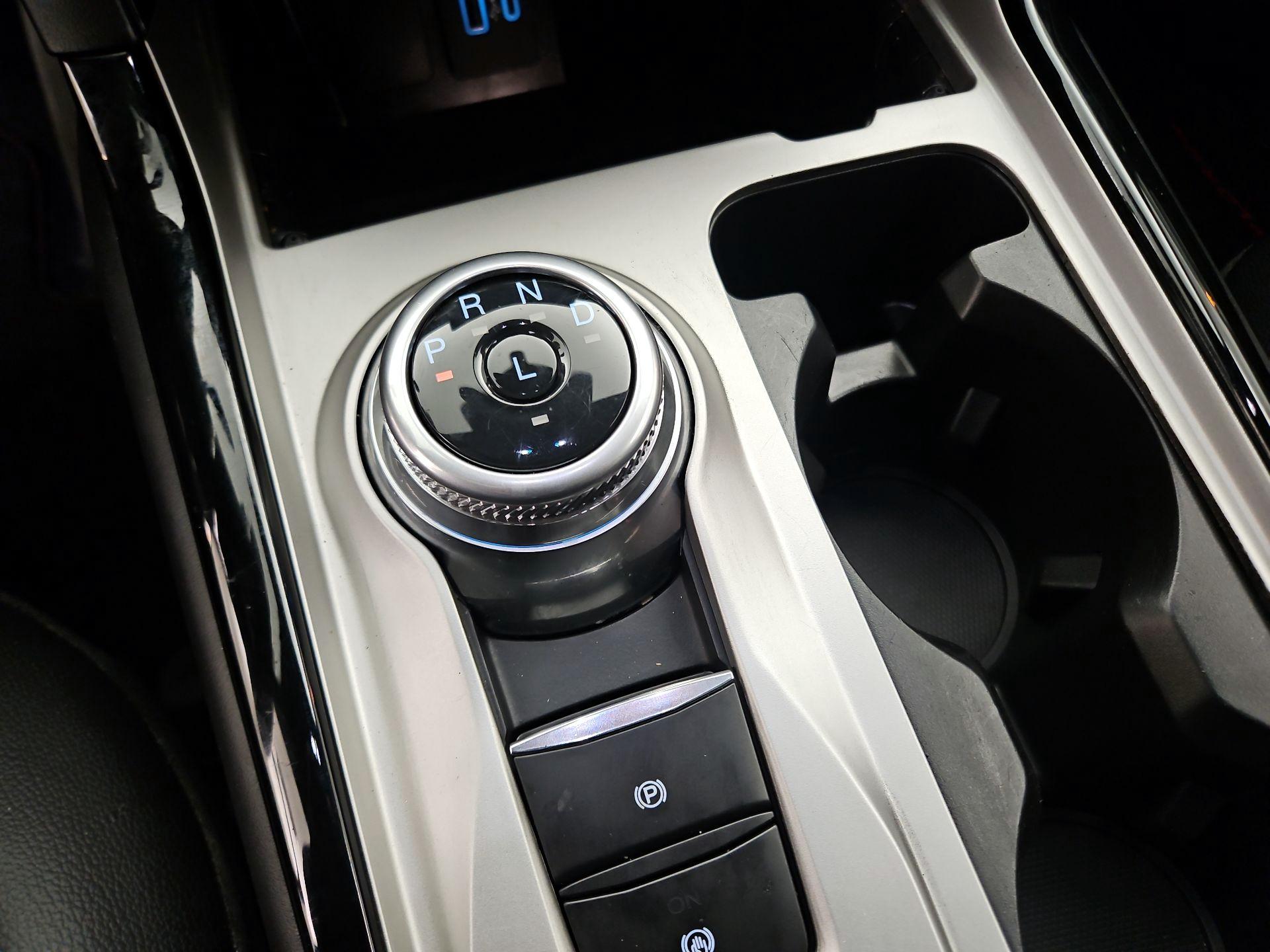 Thumbnail: 2022 Ford Explorer - 17