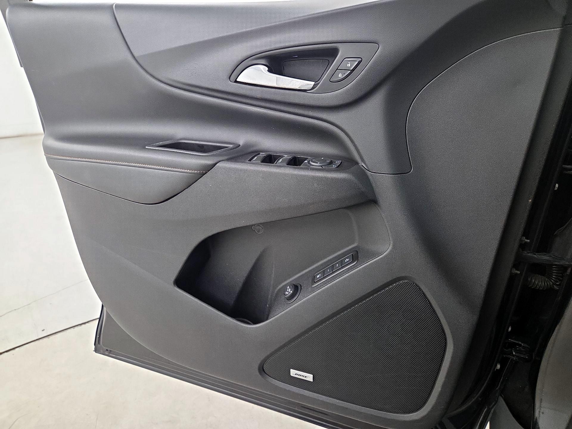 Thumbnail: 2020 Chevrolet Equinox - 12