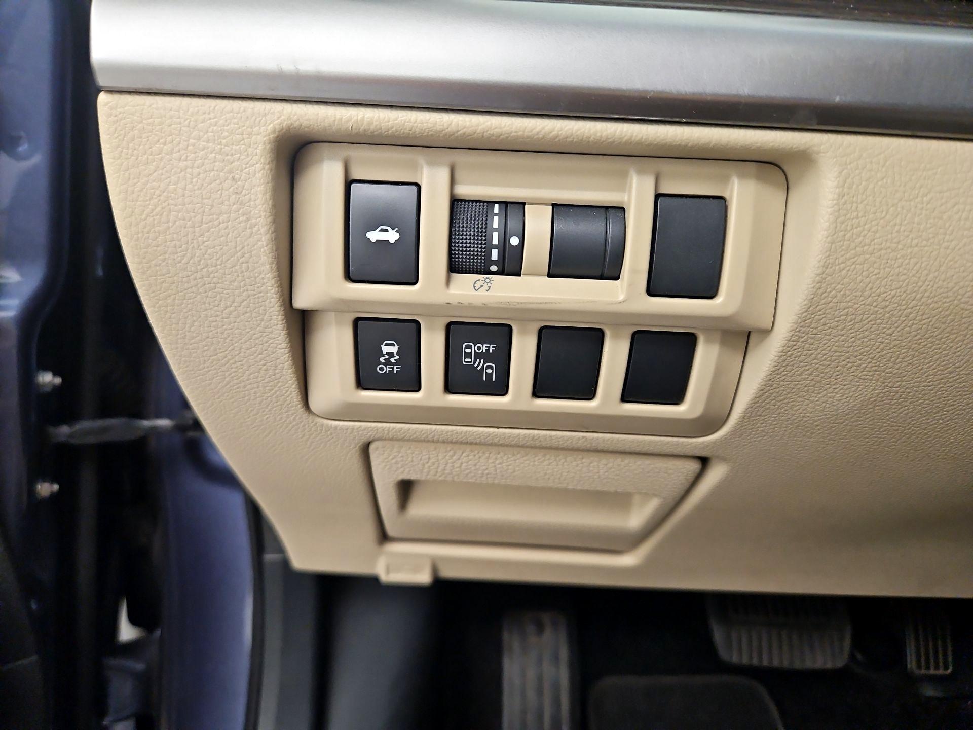 Thumbnail: 2015 Subaru Legacy - 13
