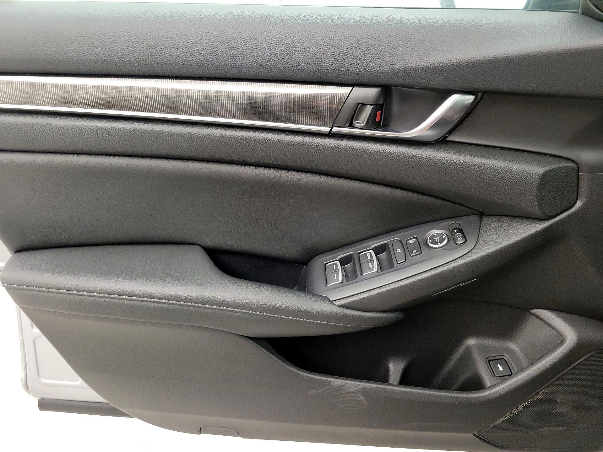 Thumbnail: 2019 Honda Accord - 12