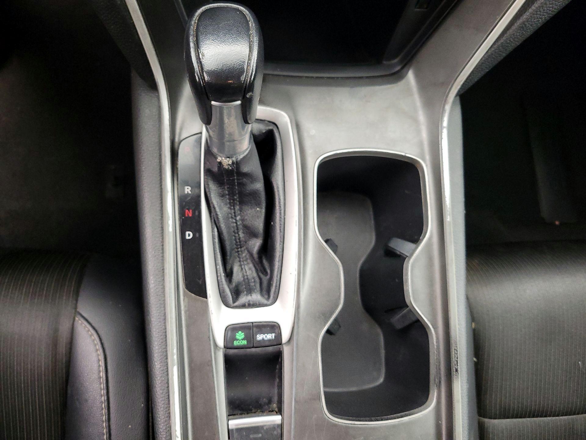 Thumbnail: 2019 Honda Accord - 17
