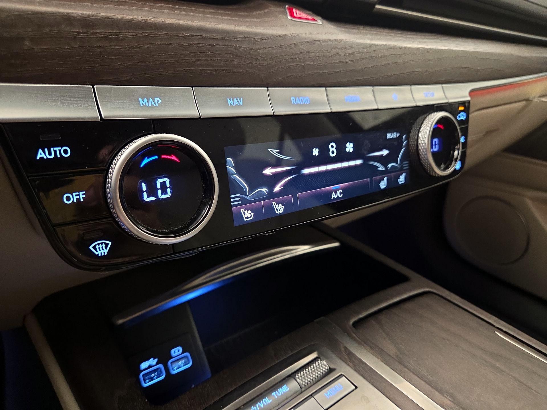 Thumbnail: 2023 Genesis G80 - 17