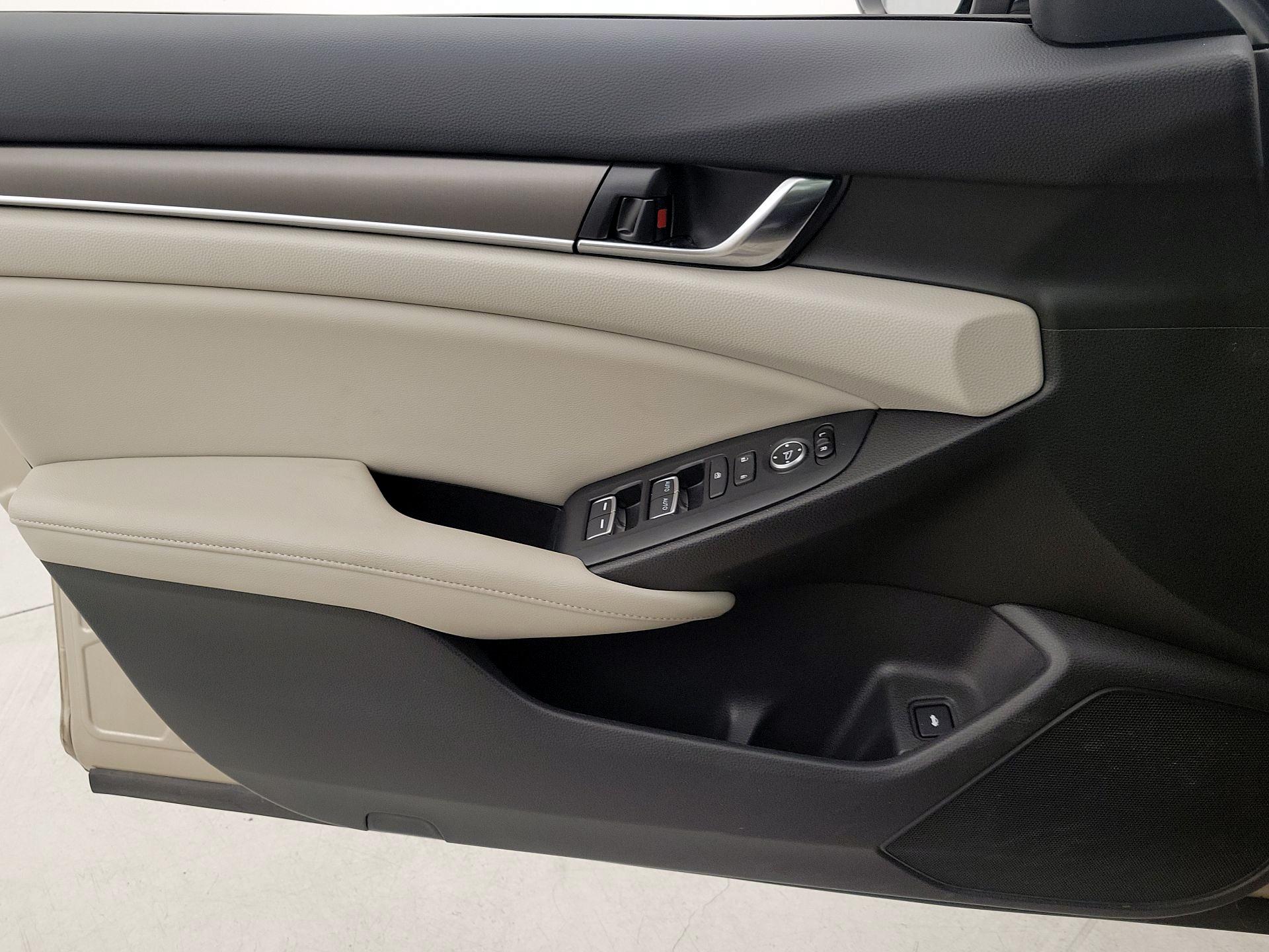 Thumbnail: 2020 Honda Accord - 12