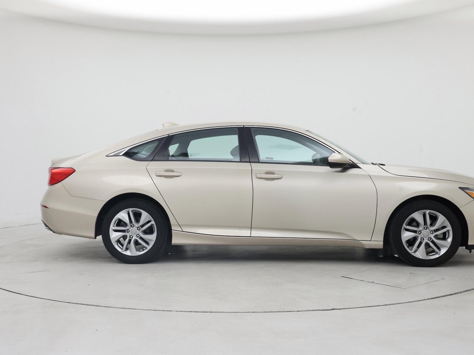 2020 Honda Accord LX - Photo 8