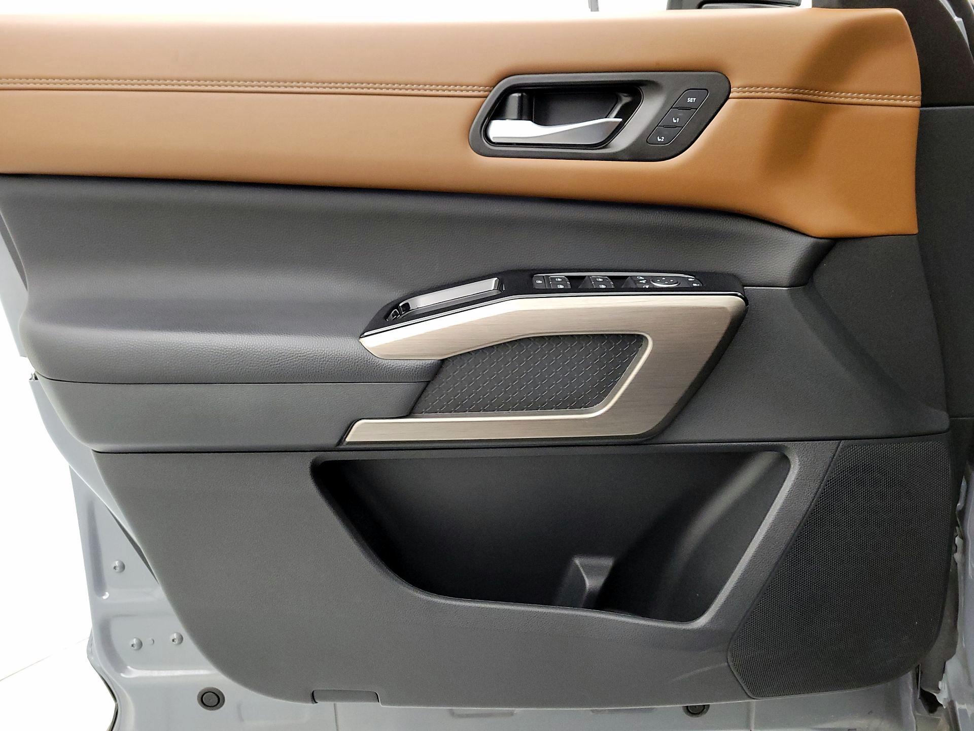 Thumbnail: 2025 Nissan Pathfinder - 12