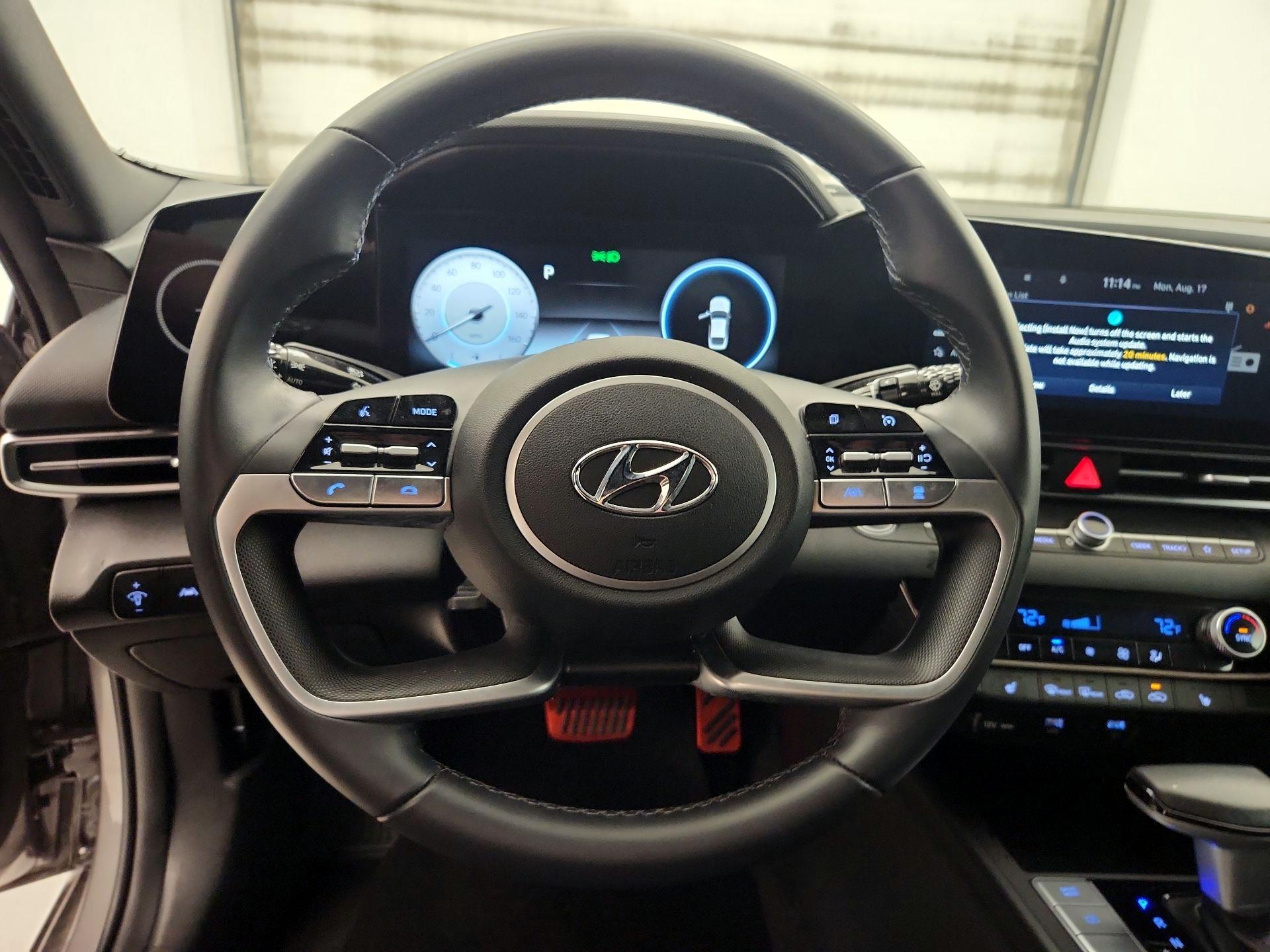 Thumbnail: 2023 Hyundai Elantra - 10