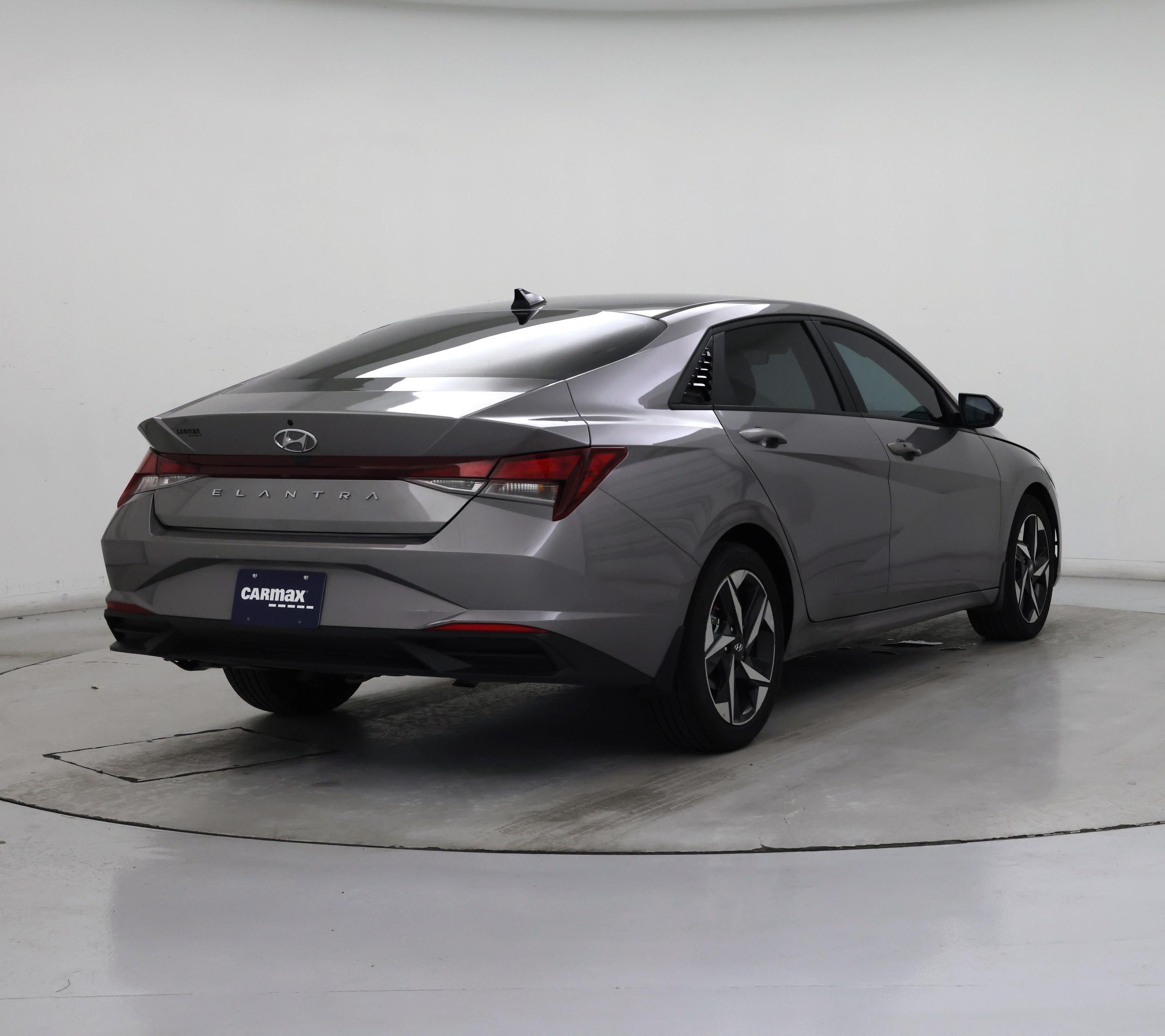 Thumbnail: 2023 Hyundai Elantra - 8