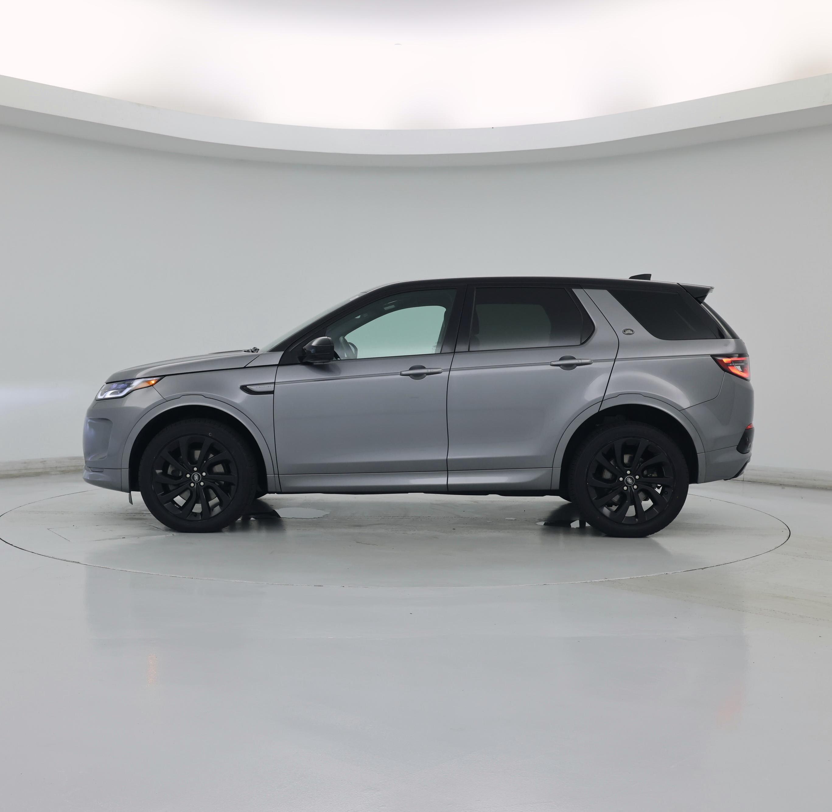 Thumbnail: 2023 Land Rover Discovery Sport - 3