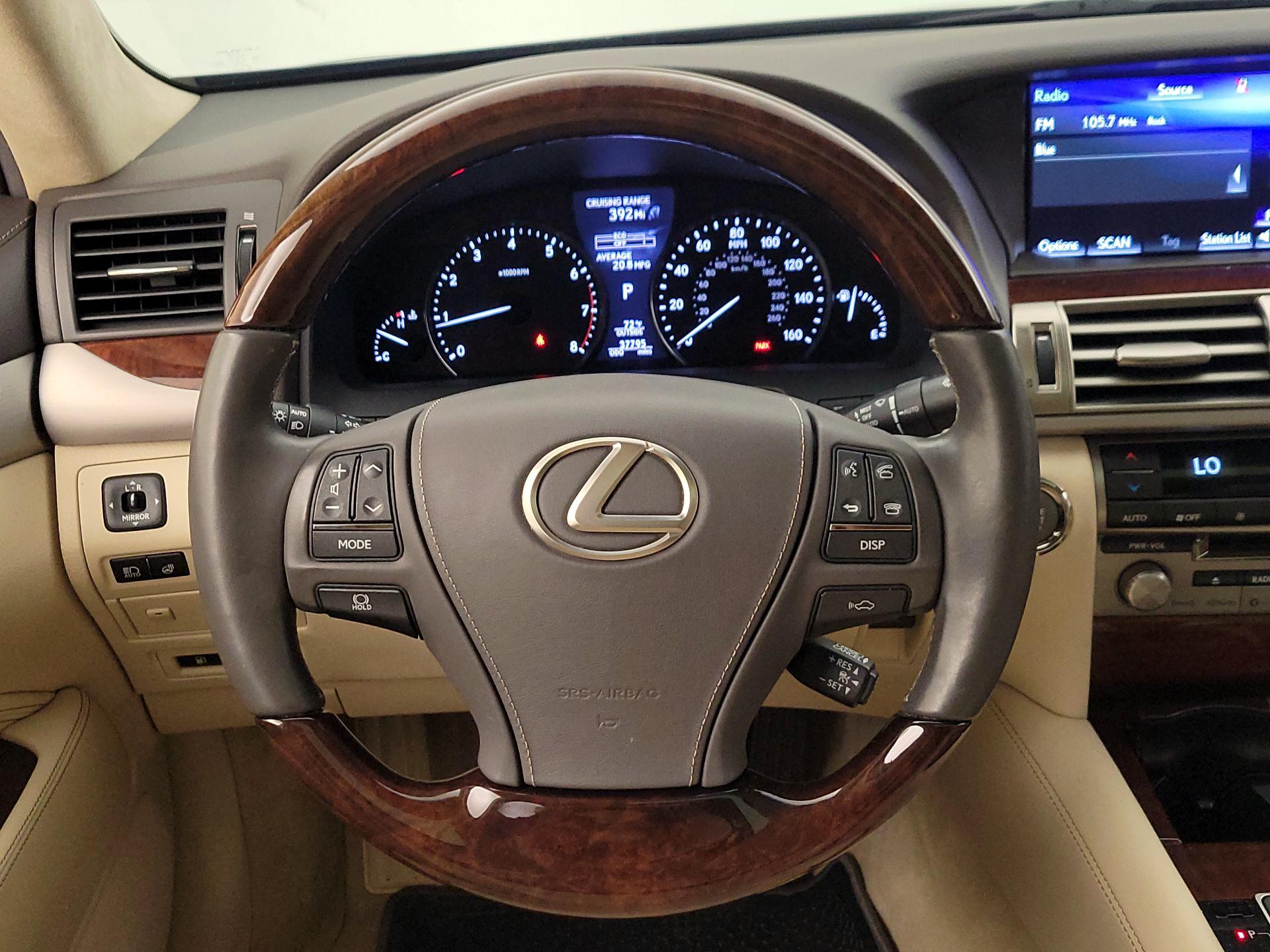 Thumbnail: 2017 Lexus LS - 10