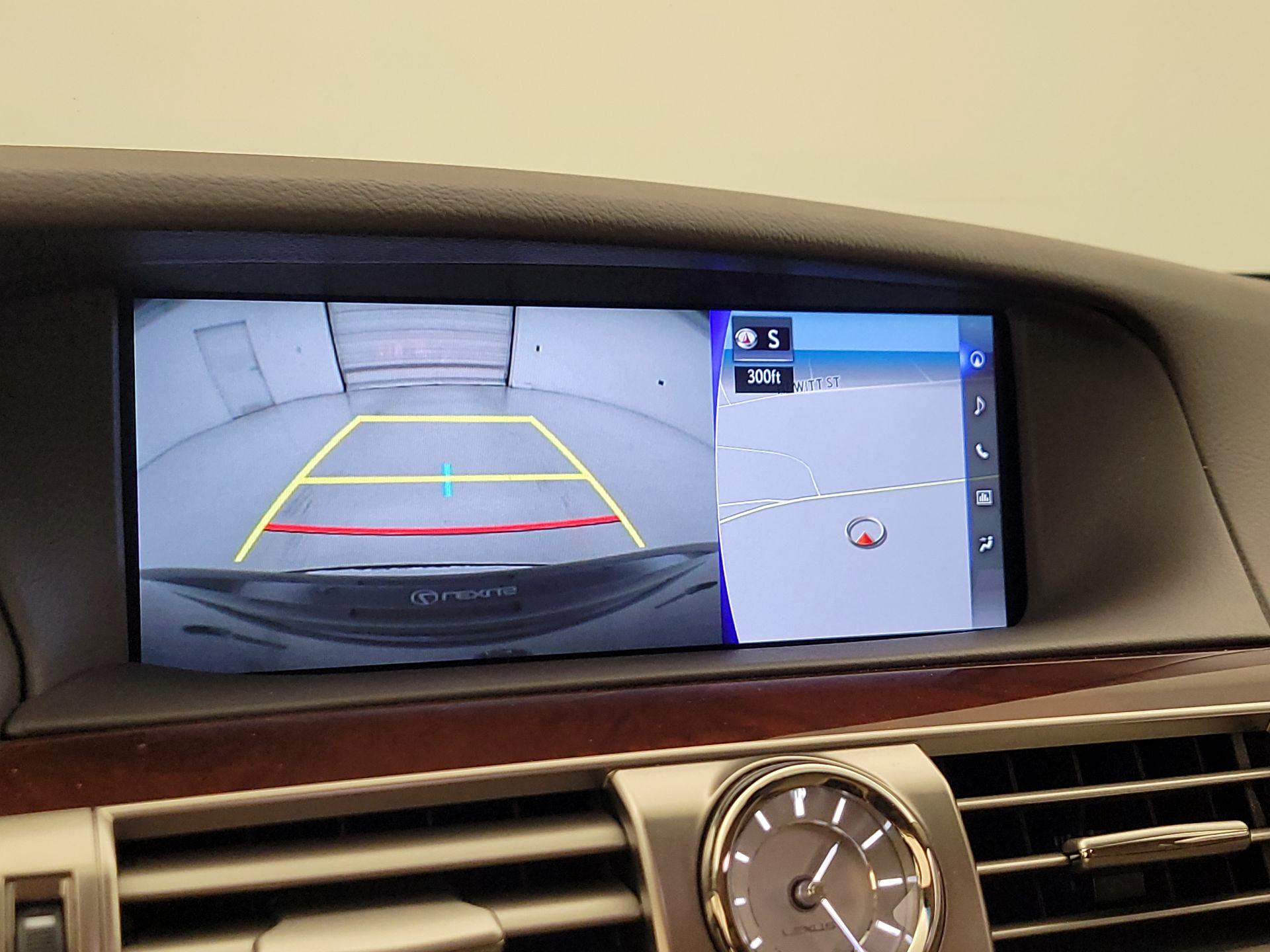 Thumbnail: 2017 Lexus LS - 15
