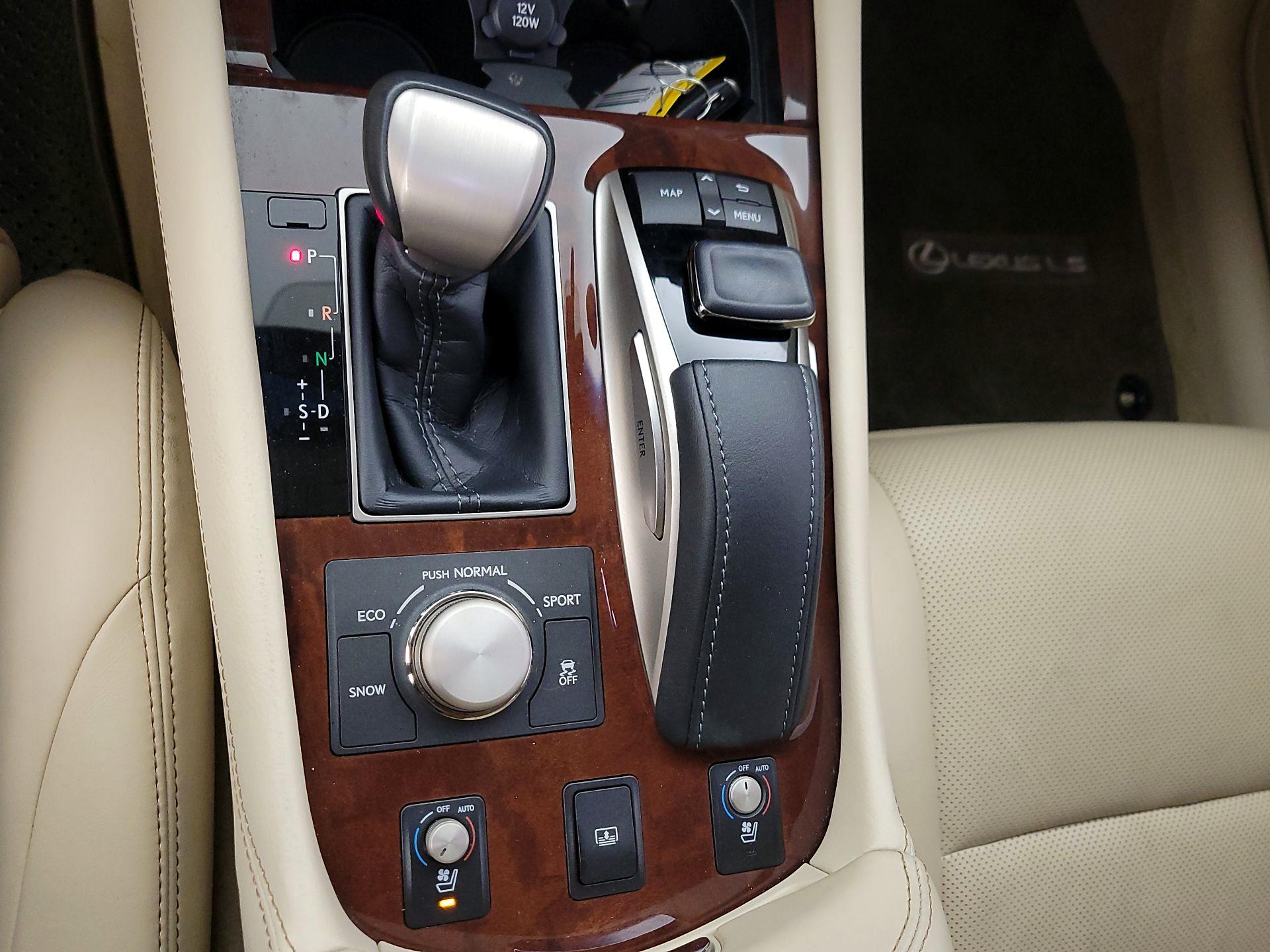Thumbnail: 2017 Lexus LS - 18