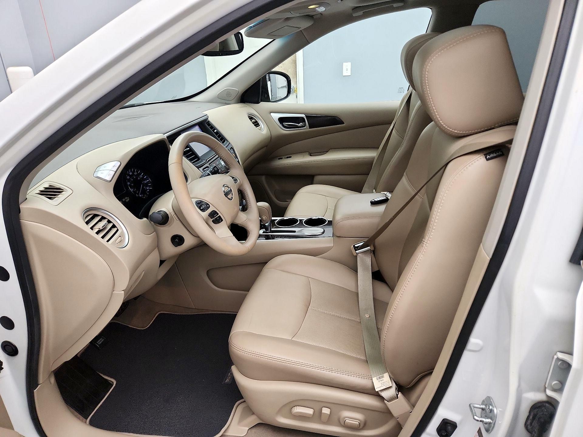 Thumbnail: 2014 Nissan Pathfinder - 11