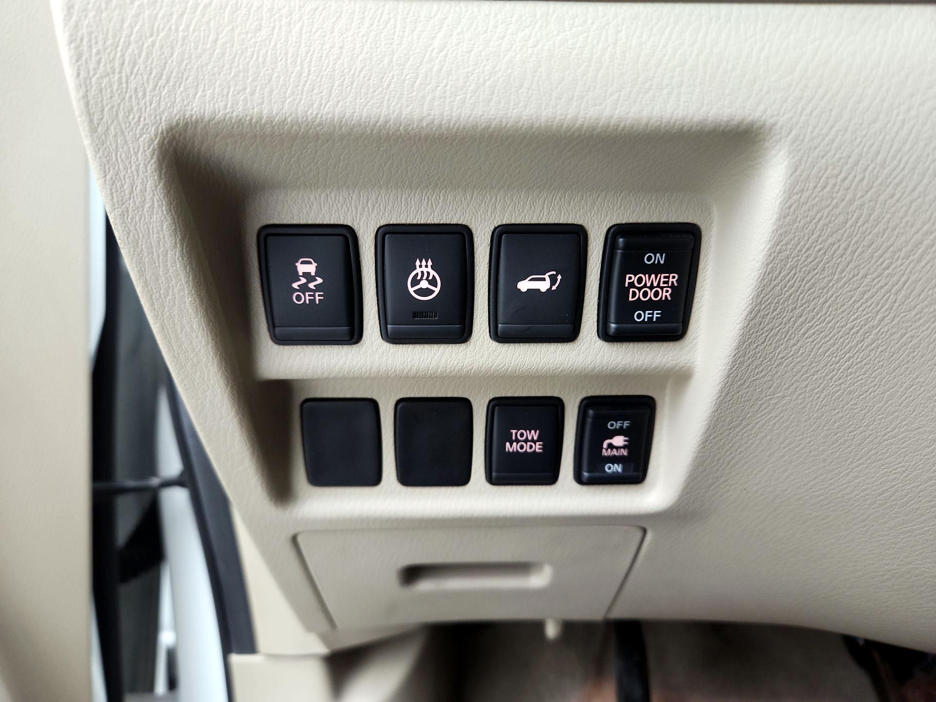 Thumbnail: 2014 Nissan Pathfinder - 13