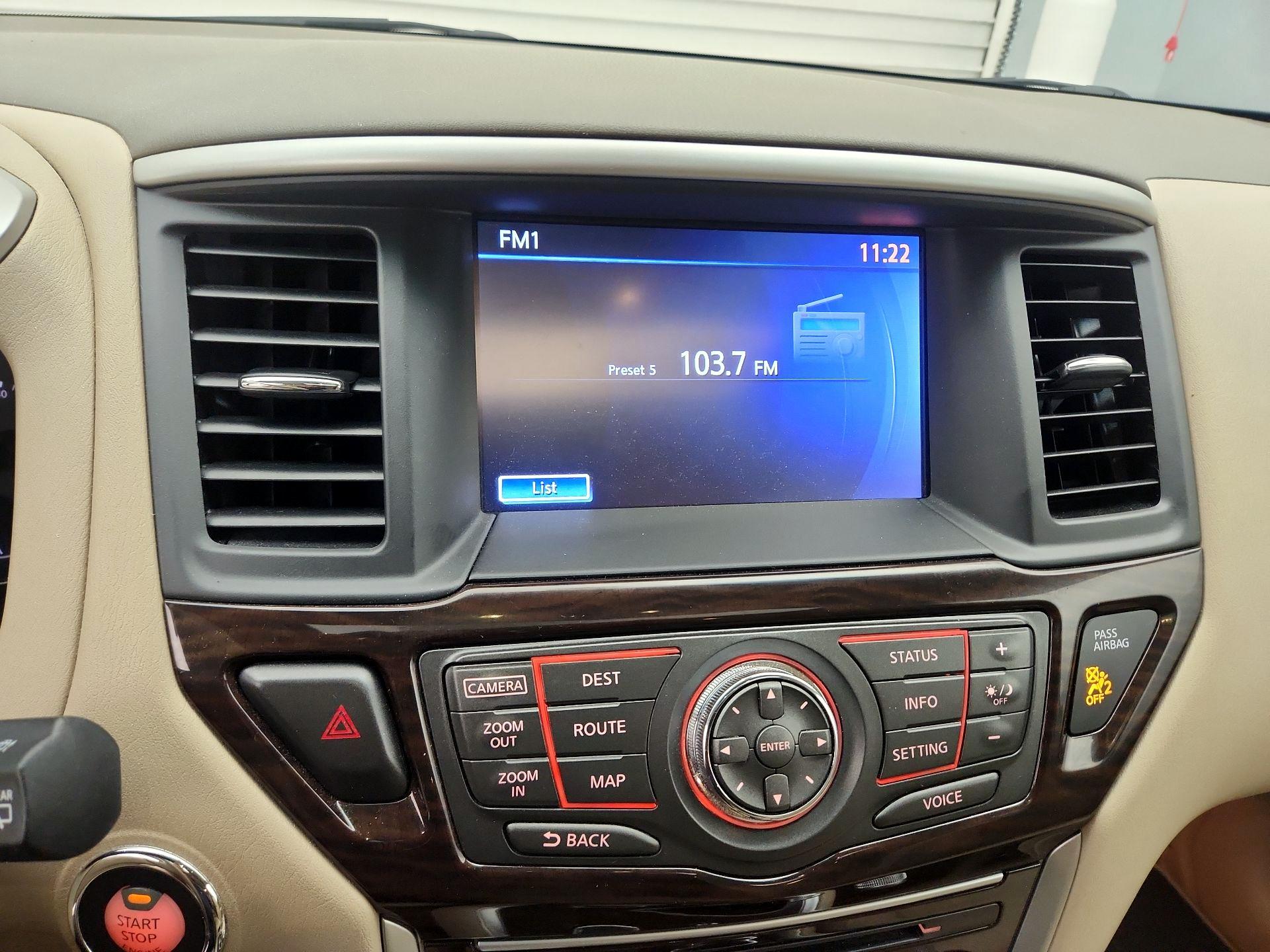 Thumbnail: 2014 Nissan Pathfinder - 16