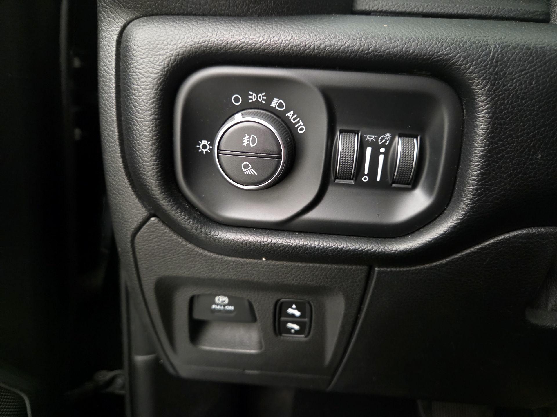 Thumbnail: 2019 RAM 1500 - 13