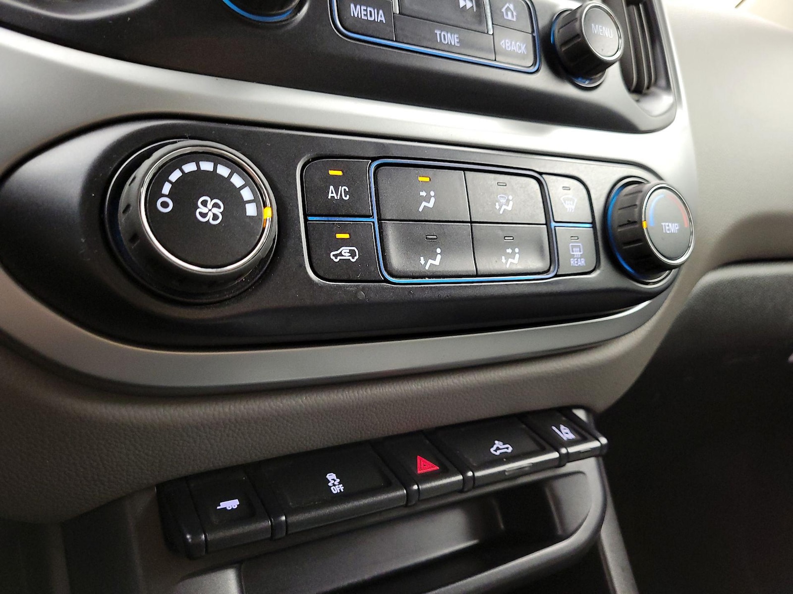 2016 Chevrolet Colorado LT - Photo 17