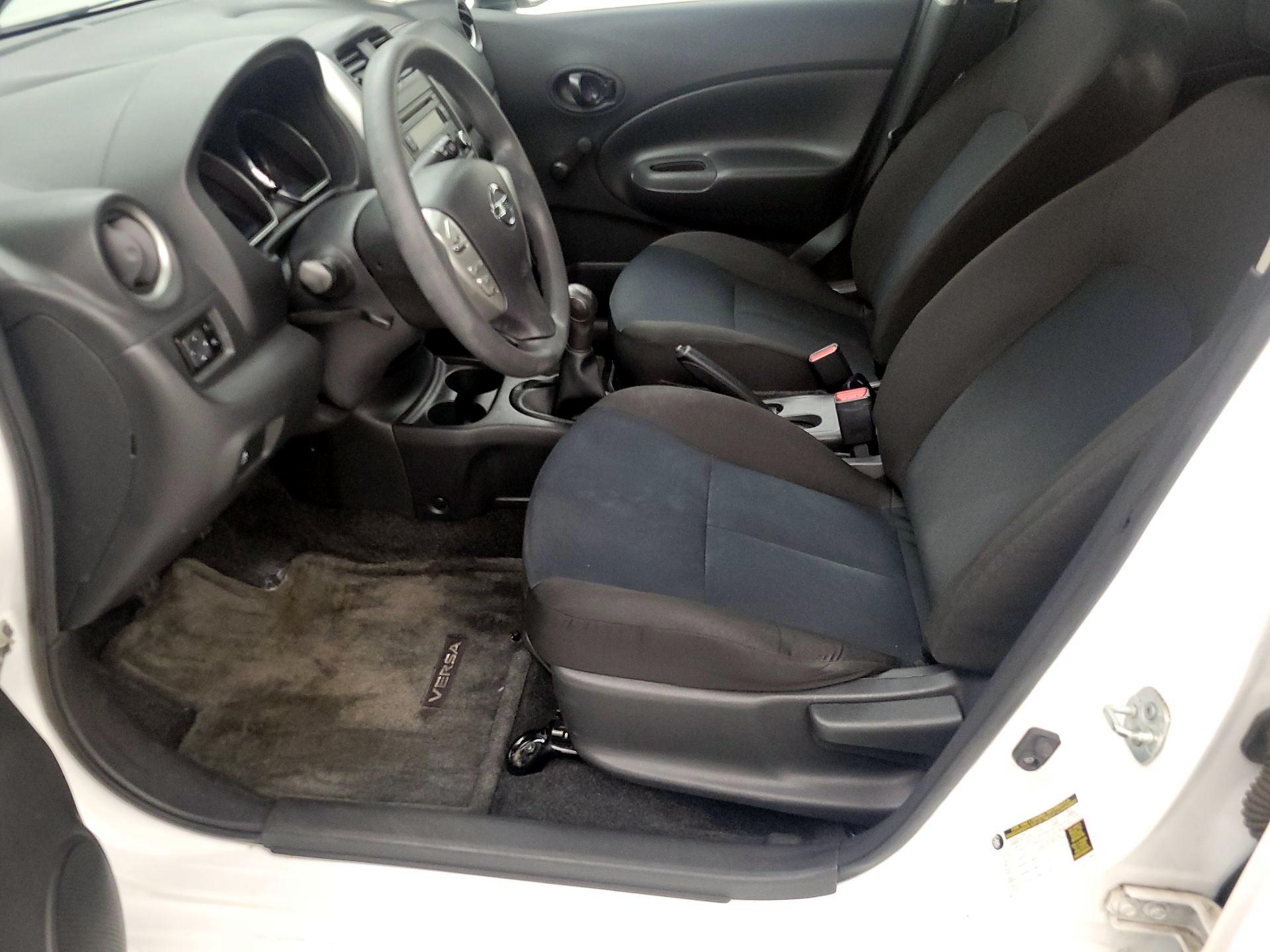Thumbnail: 2016 Nissan Versa Note - 11