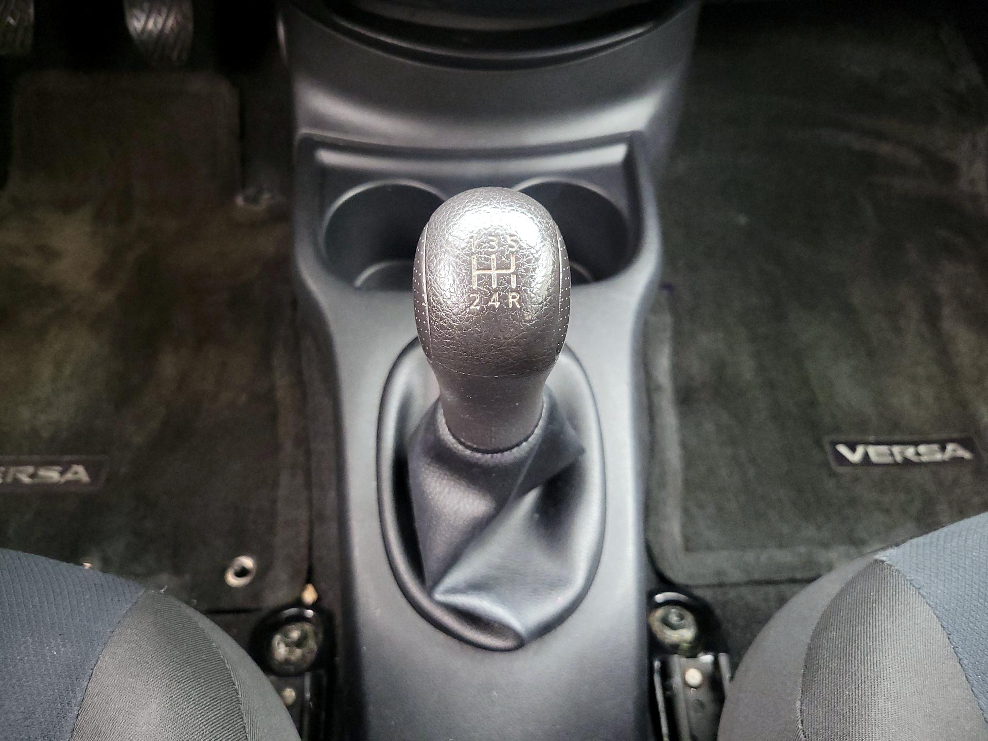Thumbnail: 2016 Nissan Versa Note - 16