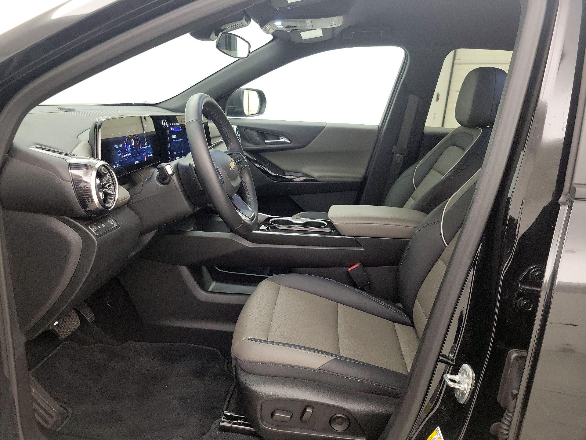 Thumbnail: 2025 Chevrolet Equinox - 11
