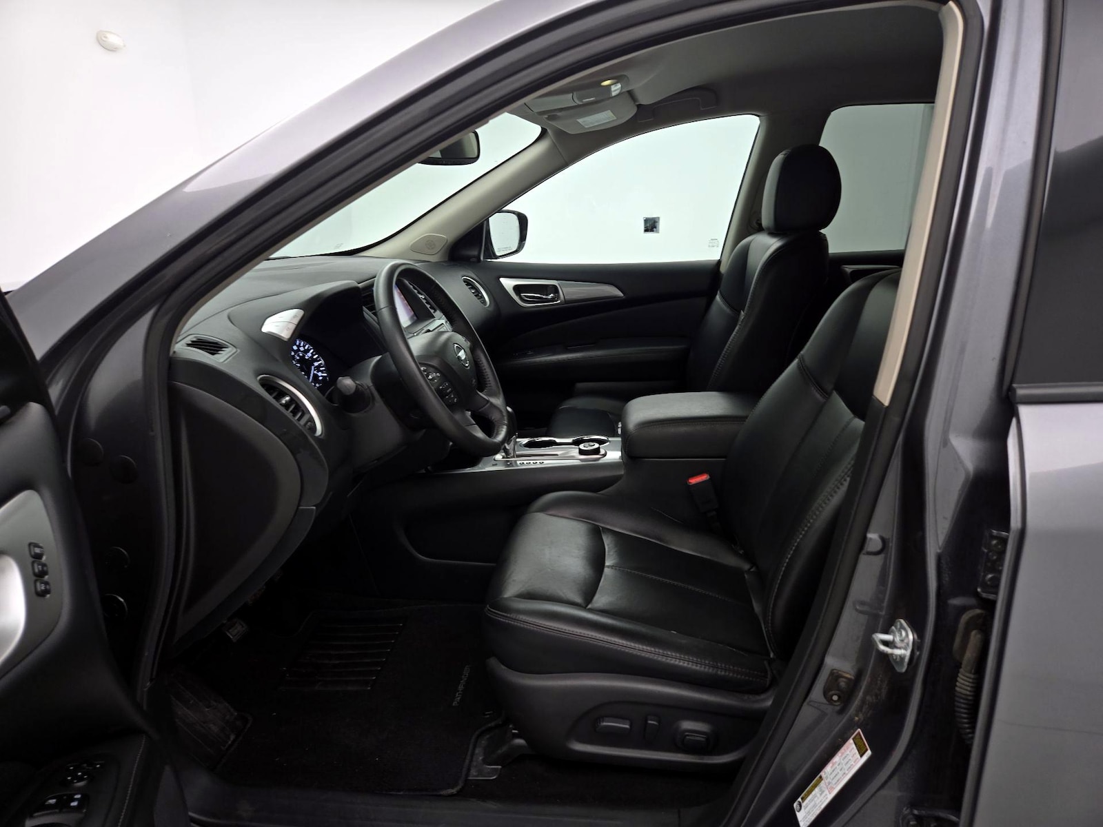 2017 Nissan Pathfinder SL - Photo 12
