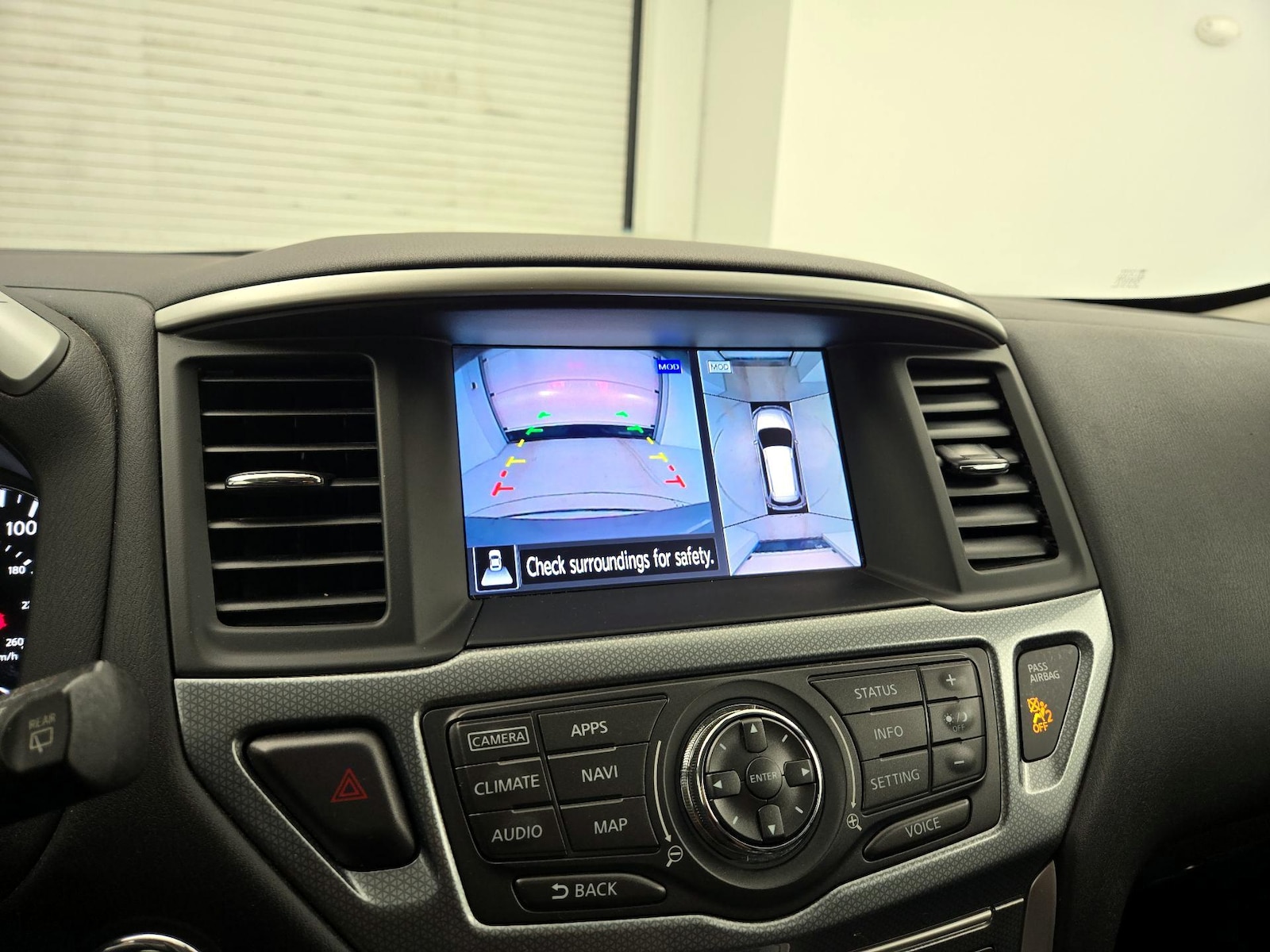 2017 Nissan Pathfinder SL - Photo 16
