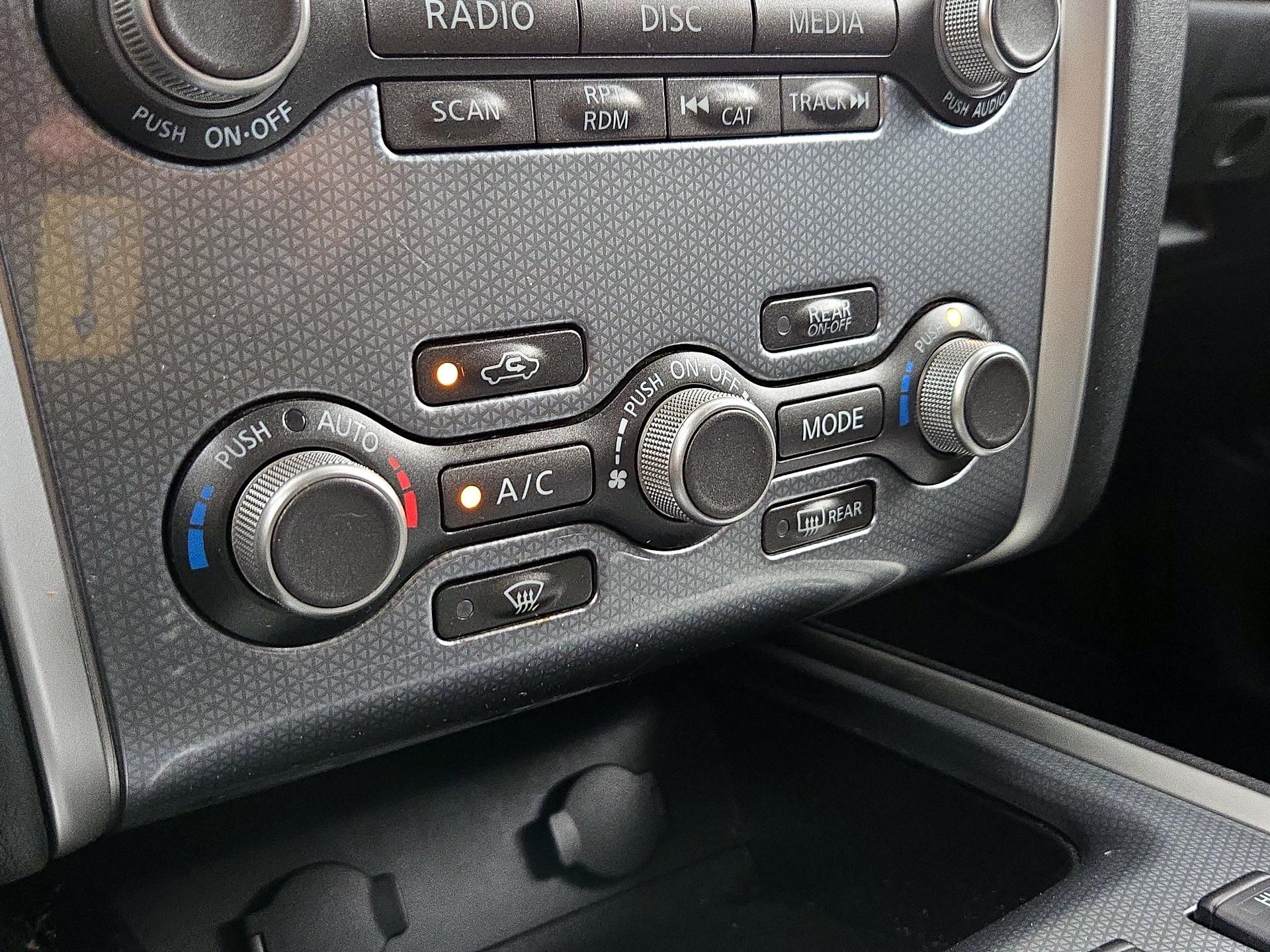 Thumbnail: 2017 Nissan Pathfinder - 17
