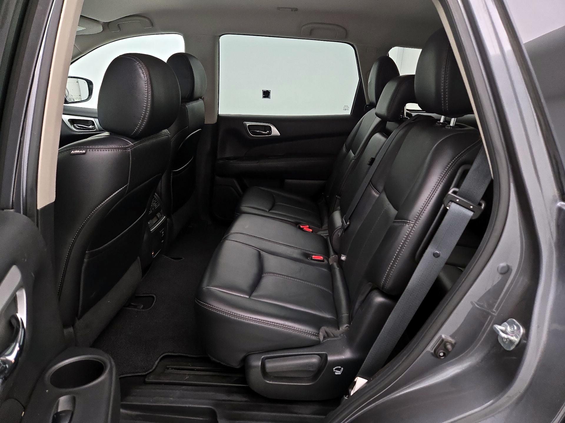 Thumbnail: 2017 Nissan Pathfinder - 20