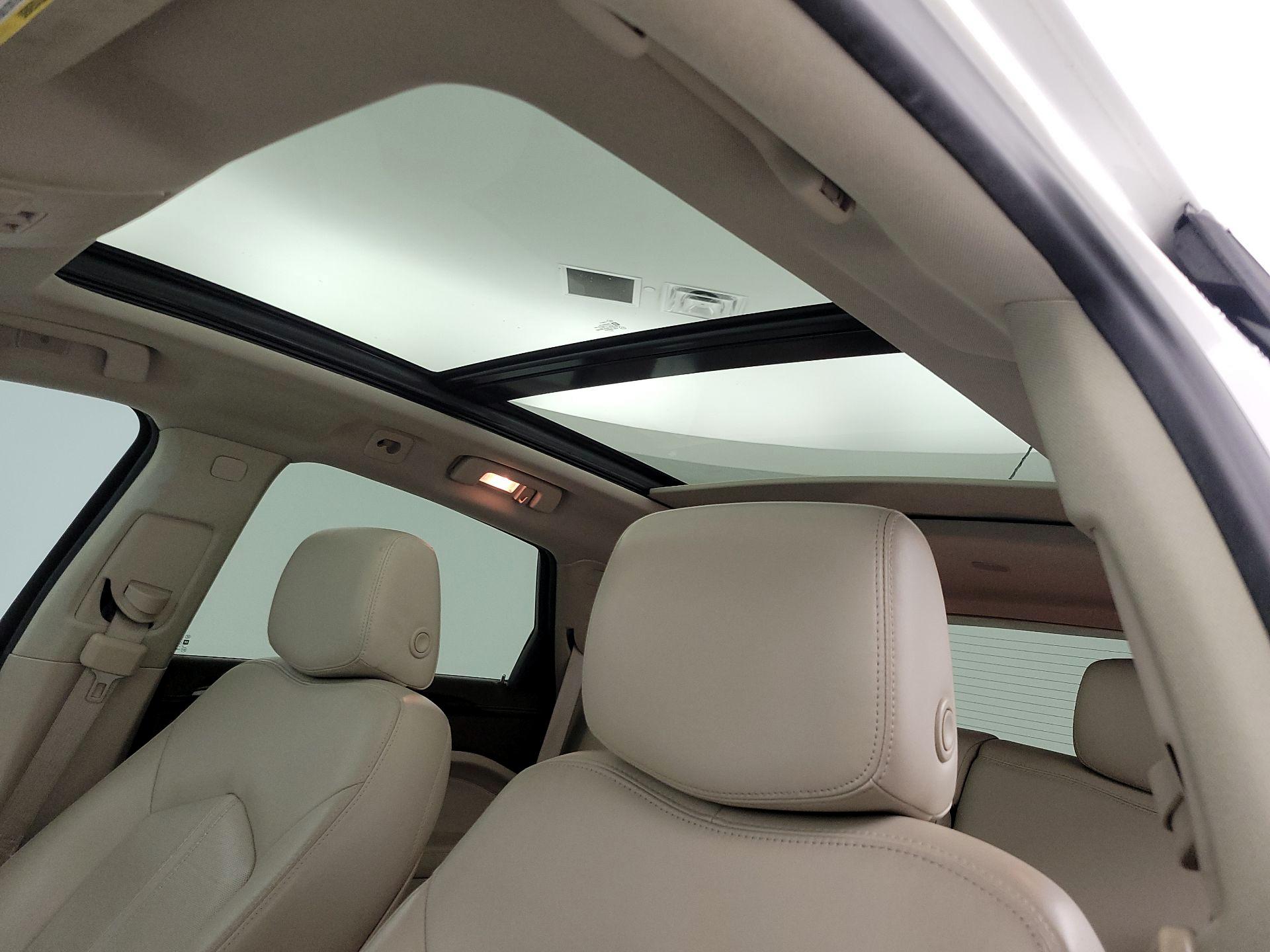 Thumbnail: 2016 Cadillac SRX - 20