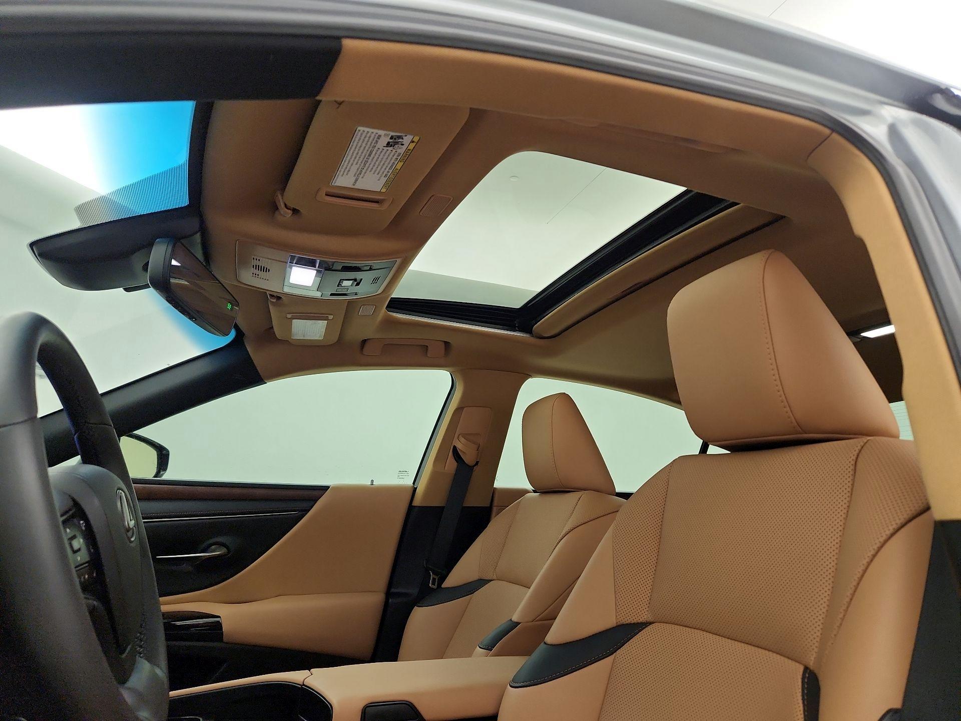 Thumbnail: 2023 Lexus ES - 19