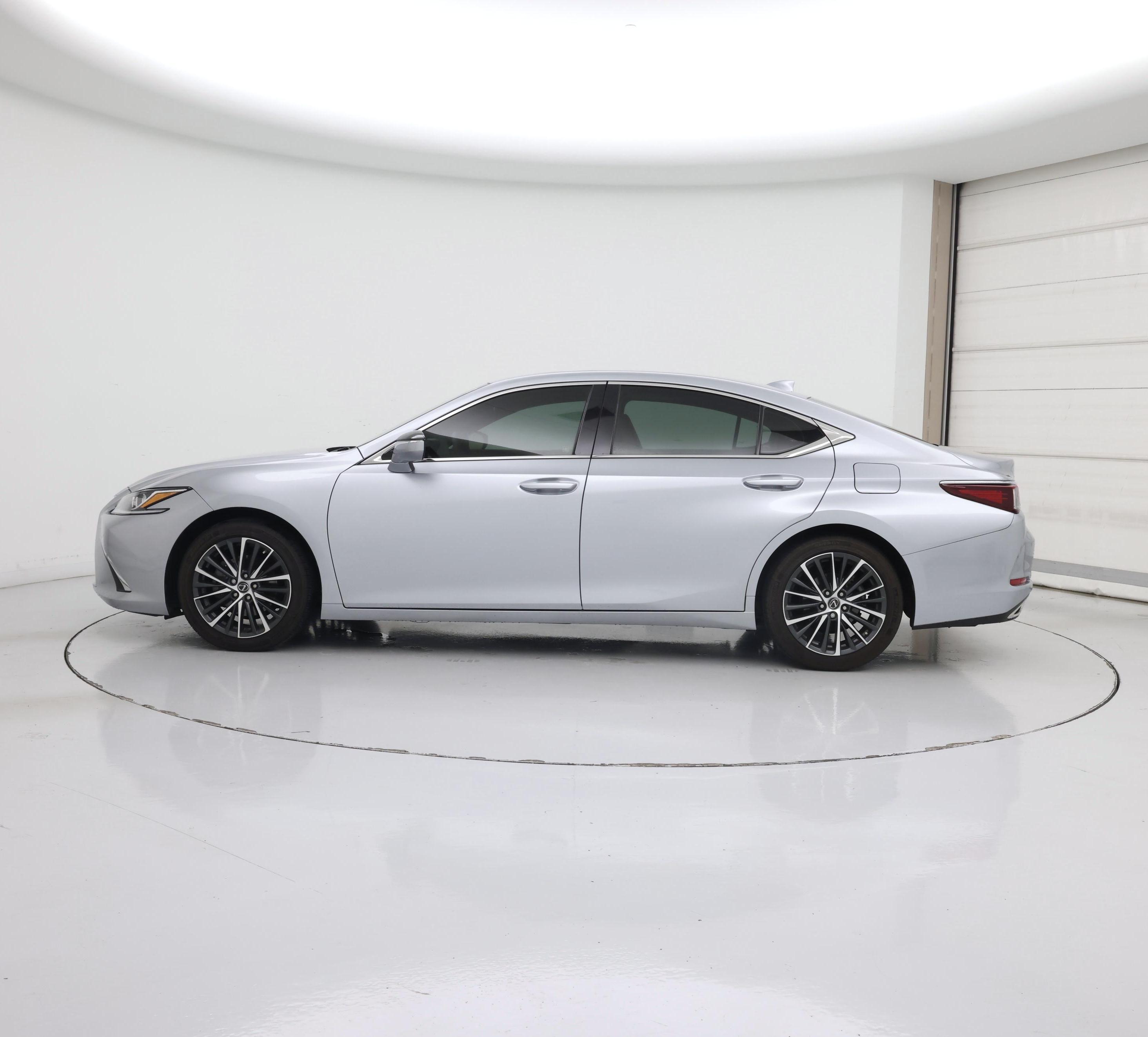 Thumbnail: 2023 Lexus ES - 3