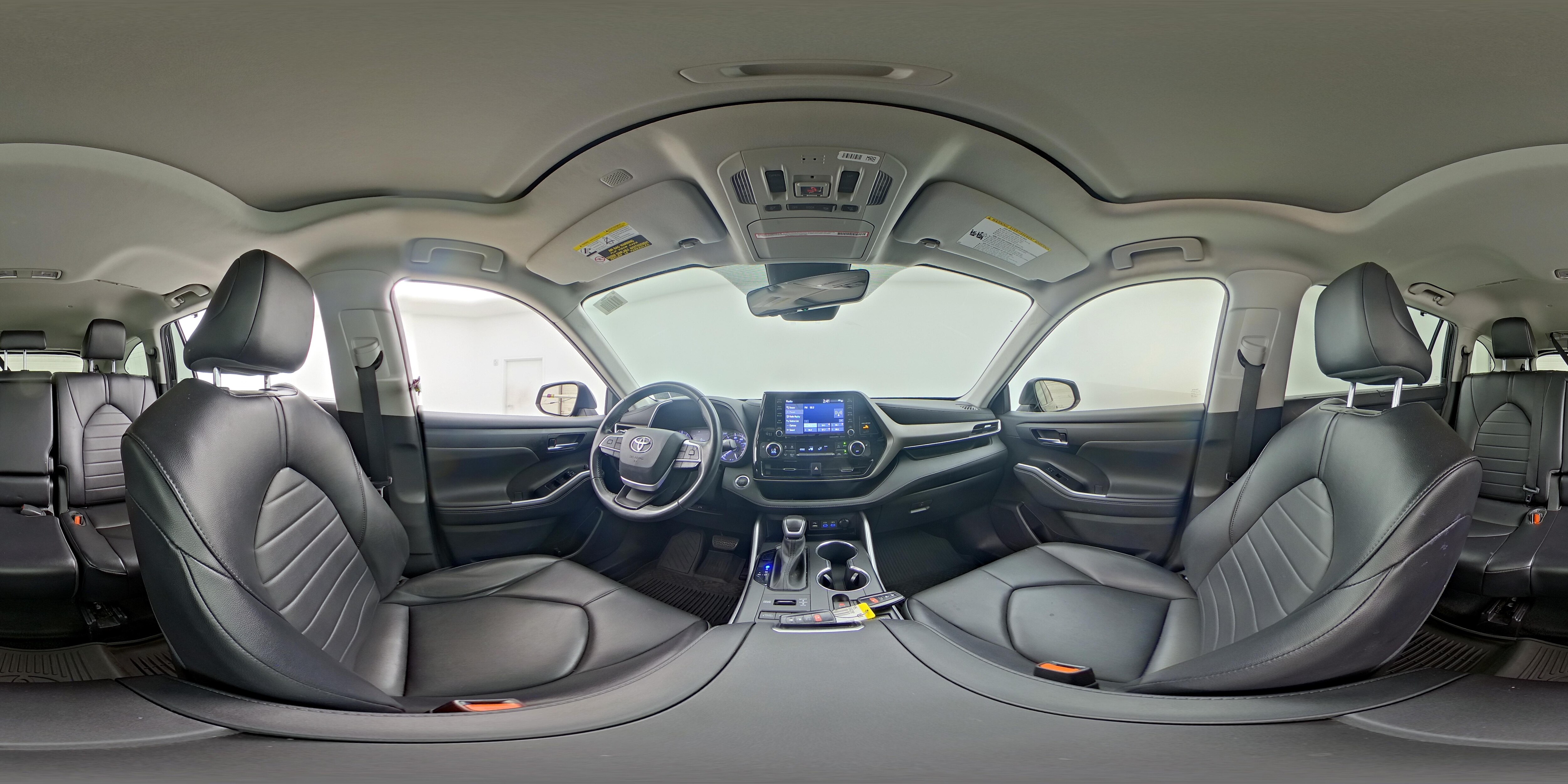 2022 Toyota Highlander XLE - Photo 23