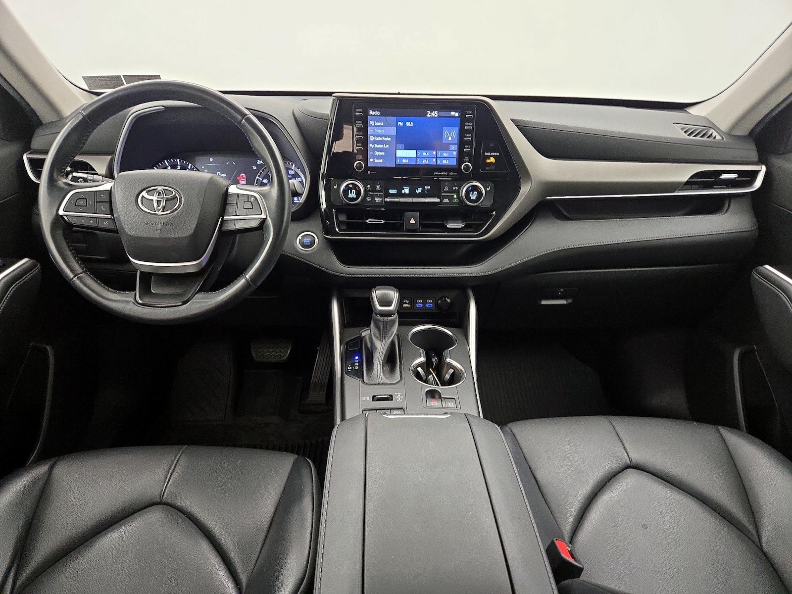 2022 Toyota Highlander XLE - Photo 10