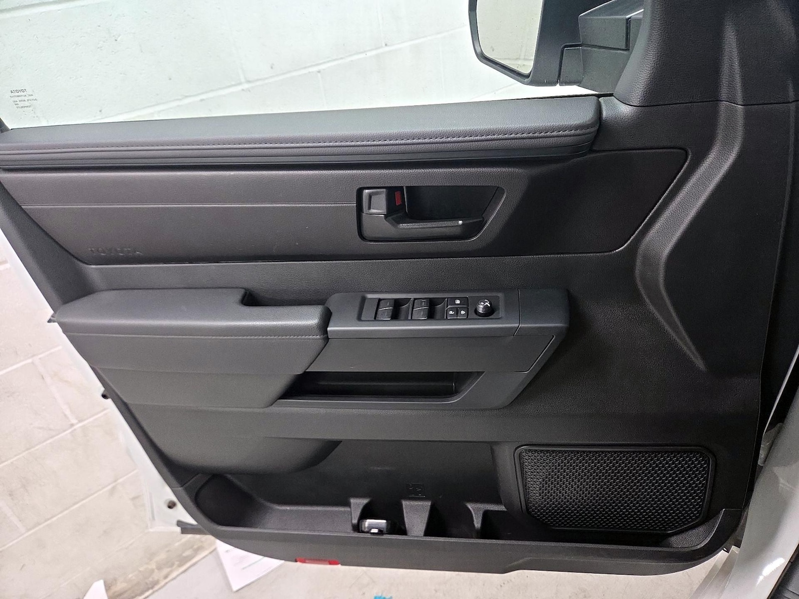 2025 Toyota Tundra SR - Photo 11