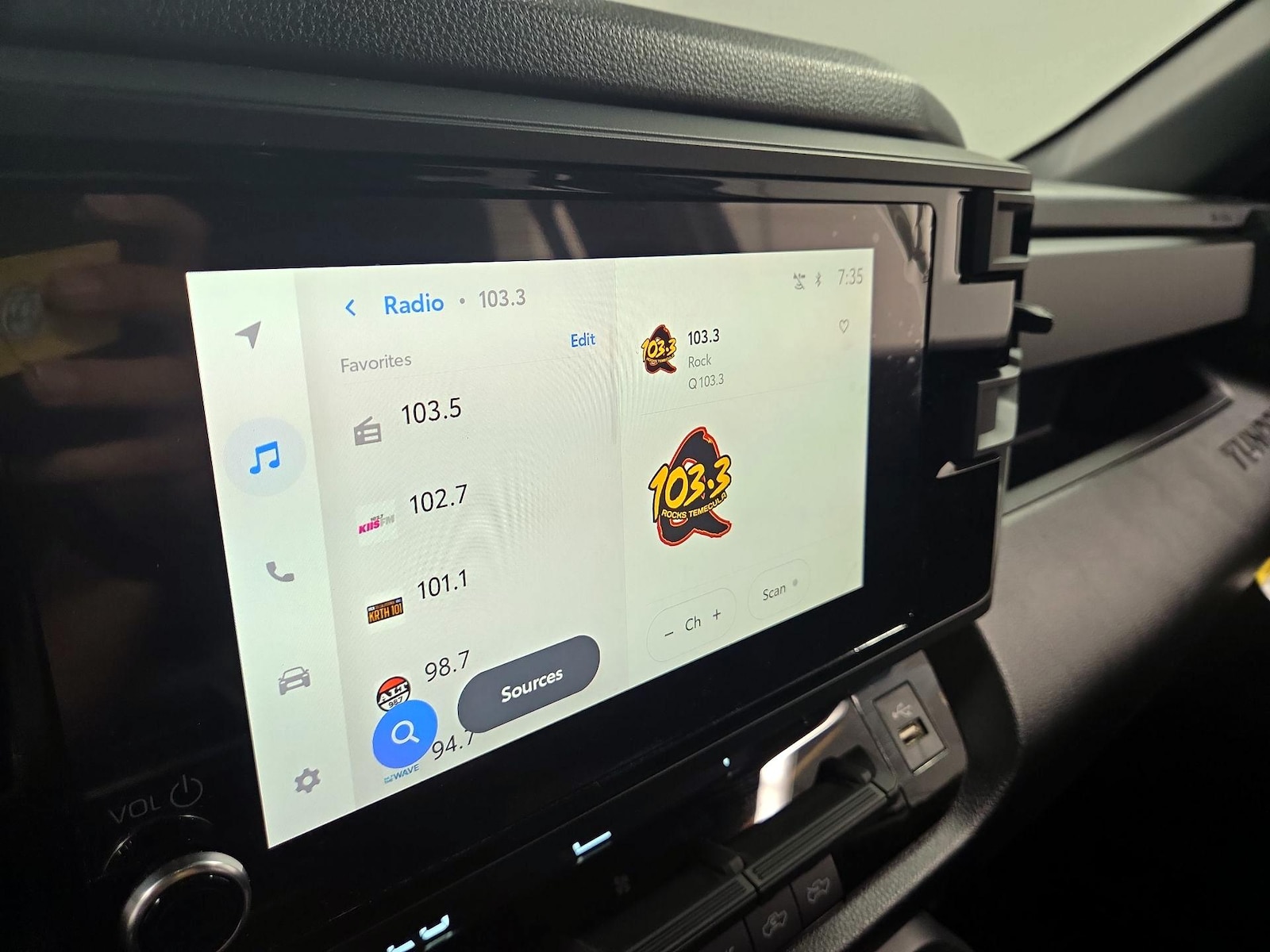 2025 Toyota Tundra SR - Photo 12