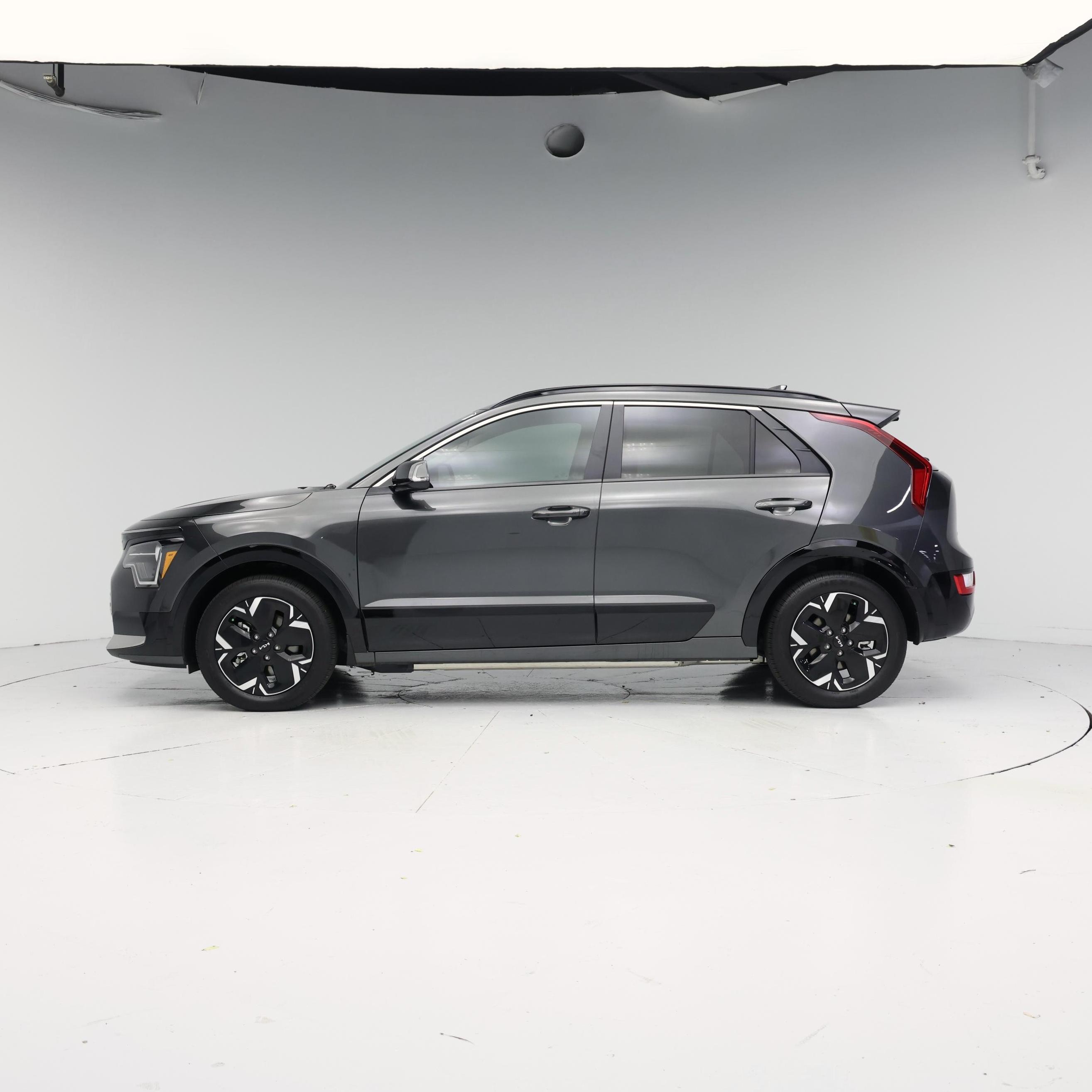 Thumbnail: 2025 Kia Niro - 3