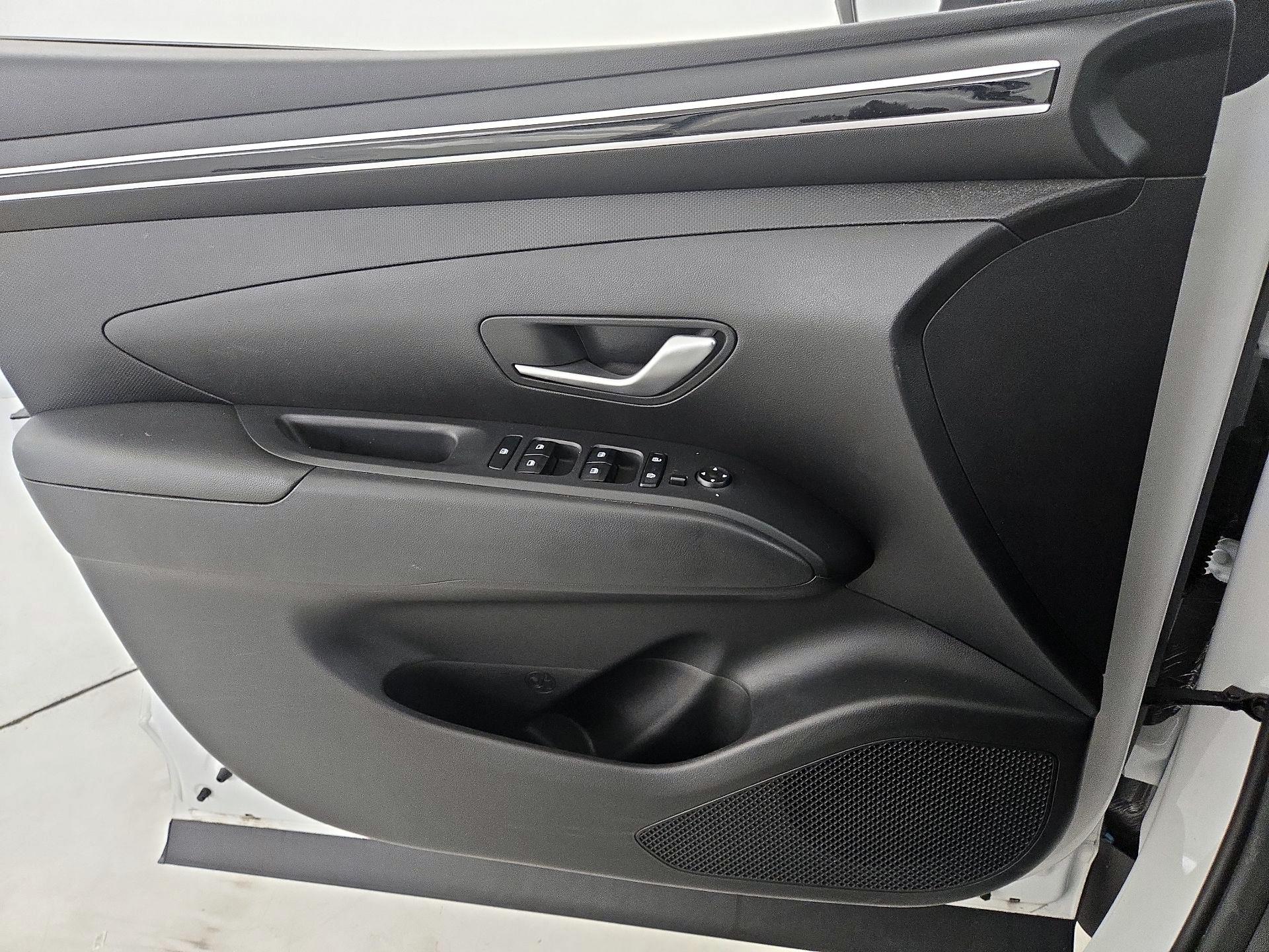 Thumbnail: 2023 Hyundai Tucson - 12