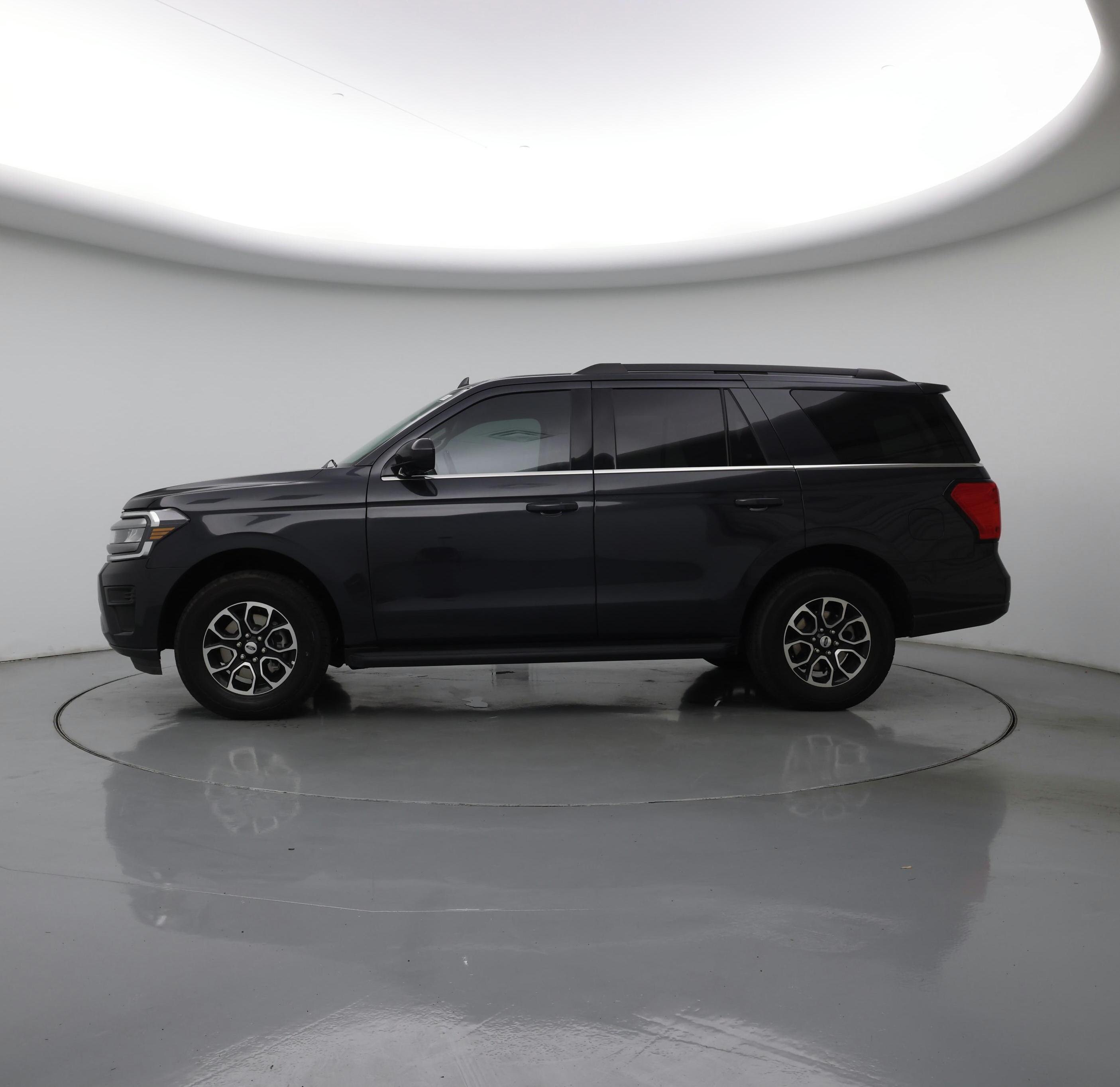 Thumbnail: 2022 Ford Expedition - 3