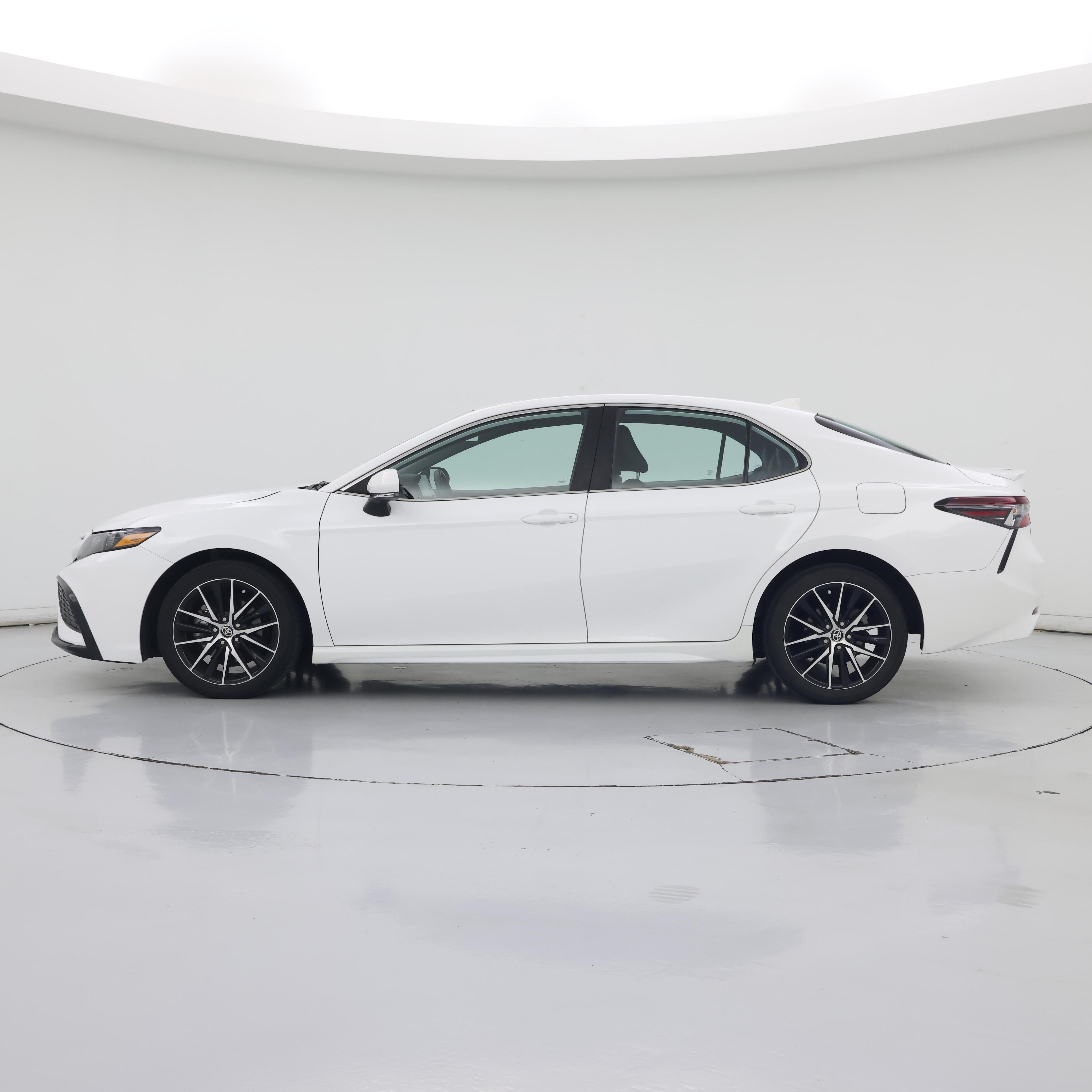 Thumbnail: 2024 Toyota Camry - 3