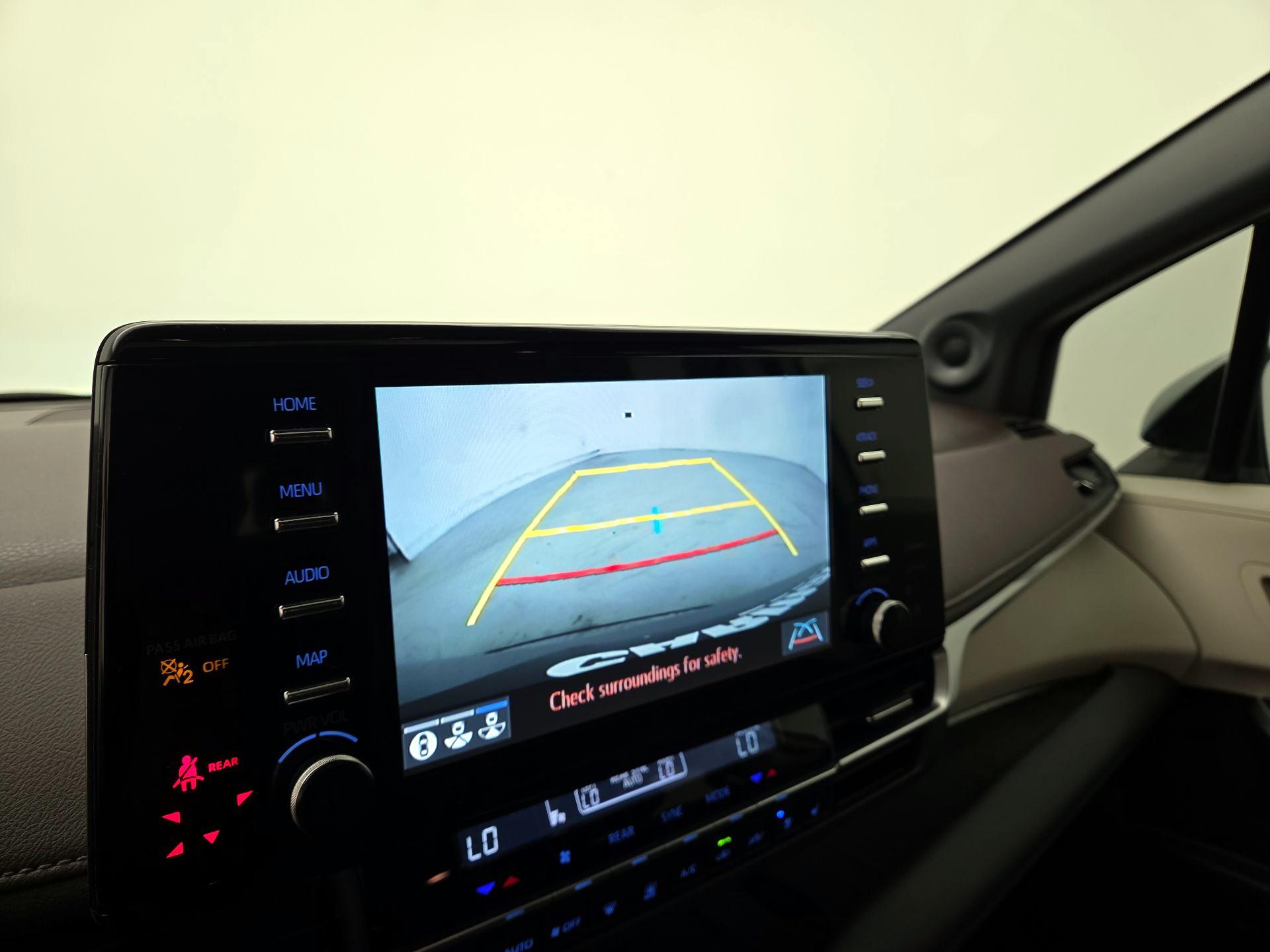 Thumbnail: 2023 Toyota Sienna - 14