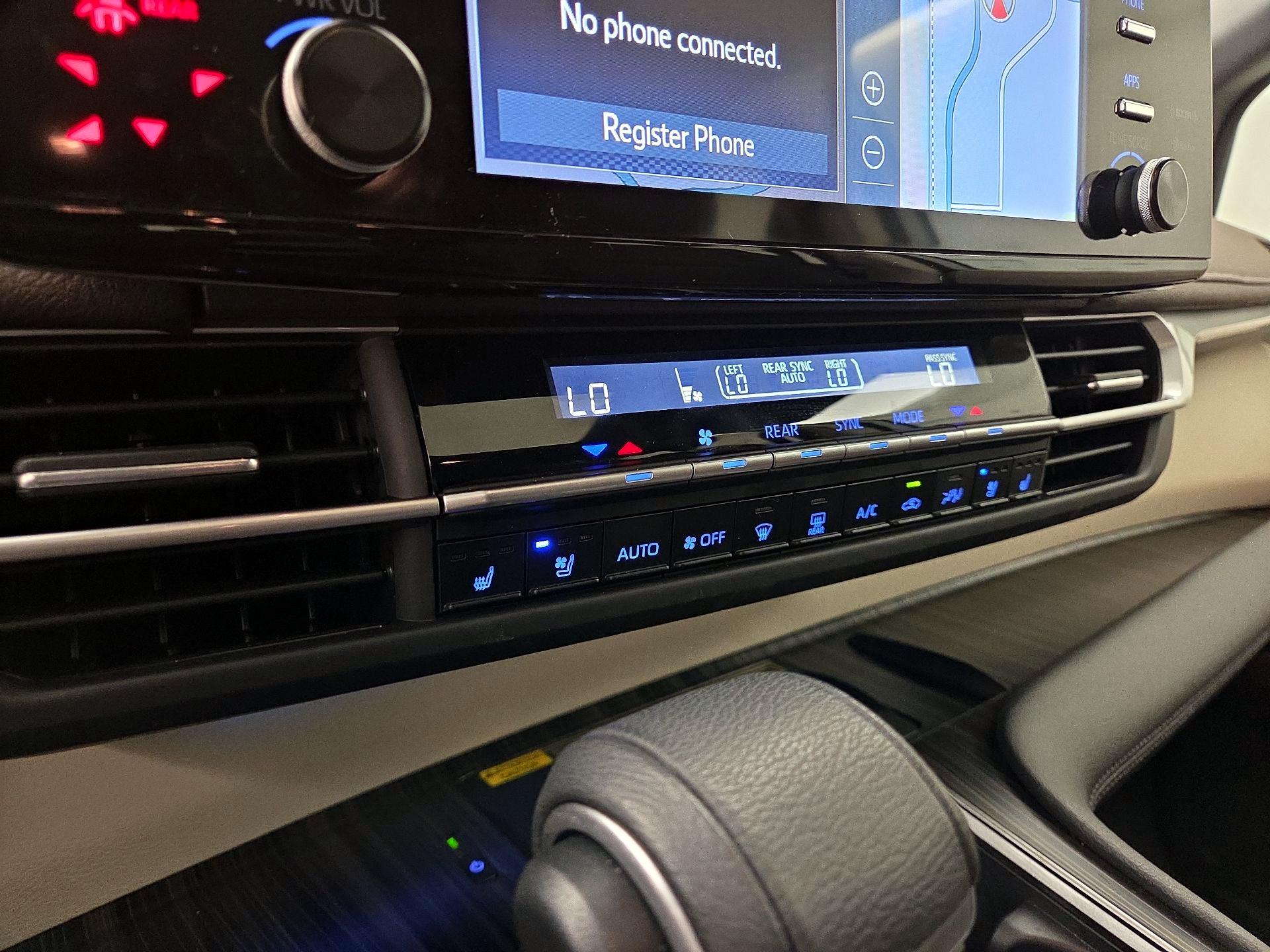 Thumbnail: 2023 Toyota Sienna - 16