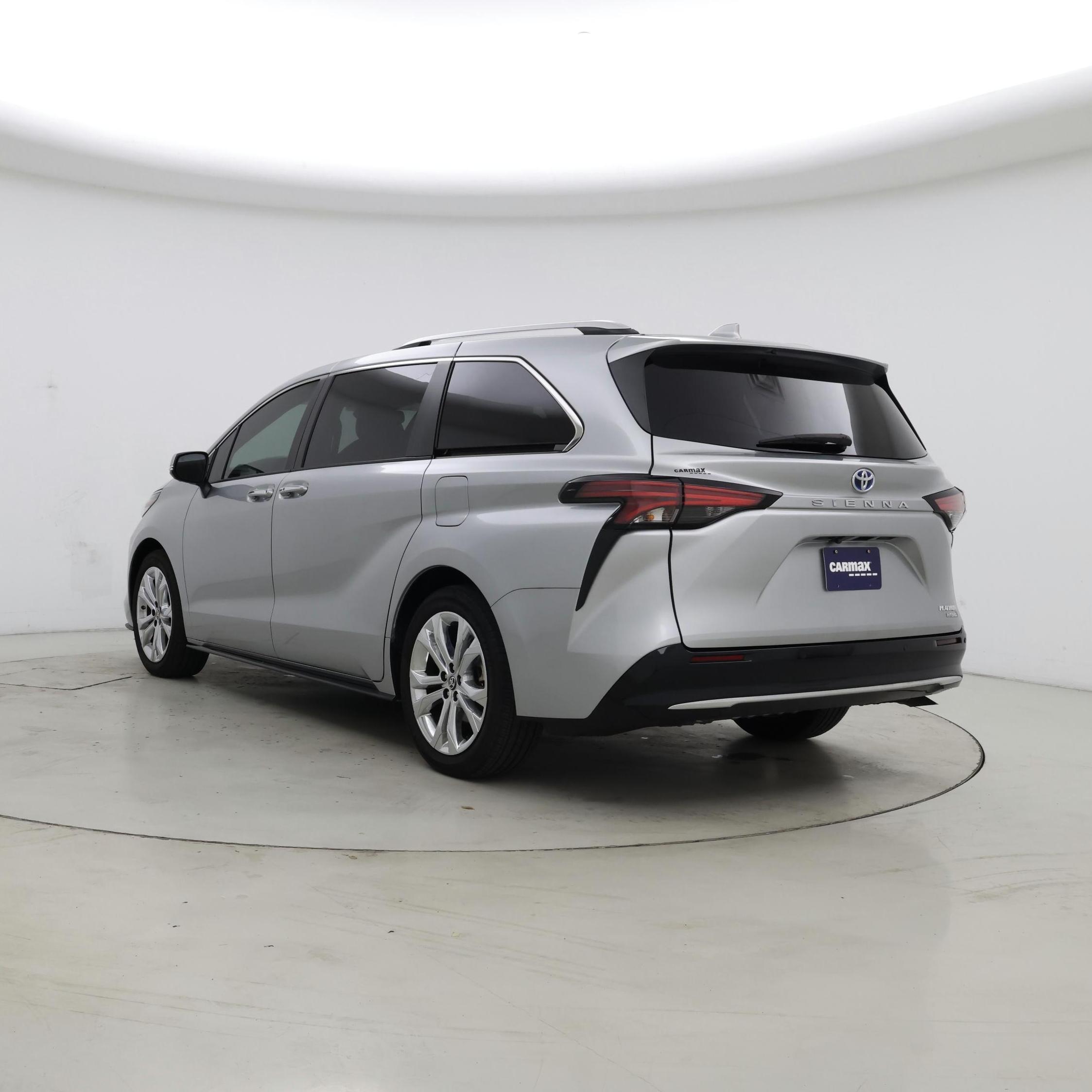 Thumbnail: 2023 Toyota Sienna - 2