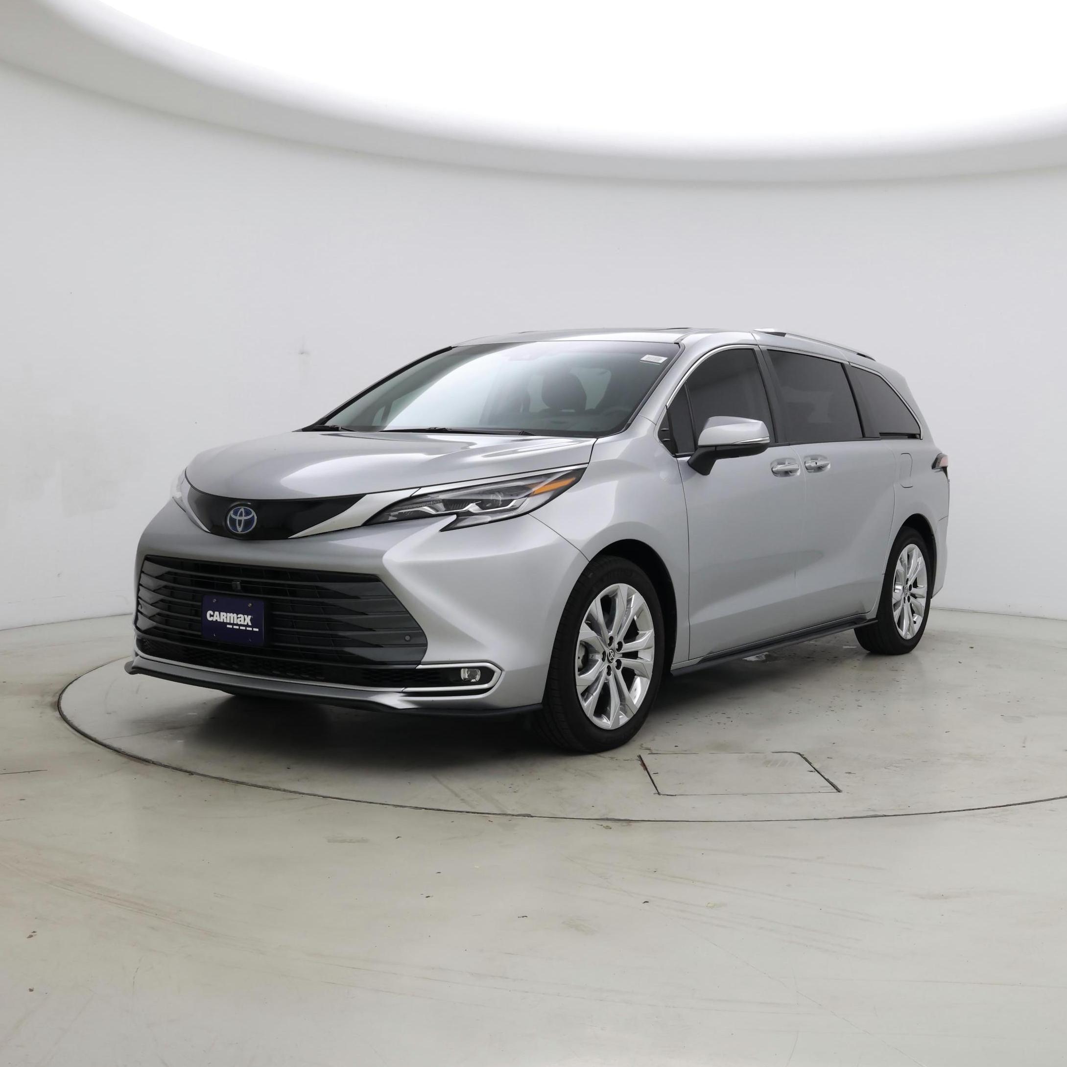 Thumbnail: 2023 Toyota Sienna - 4