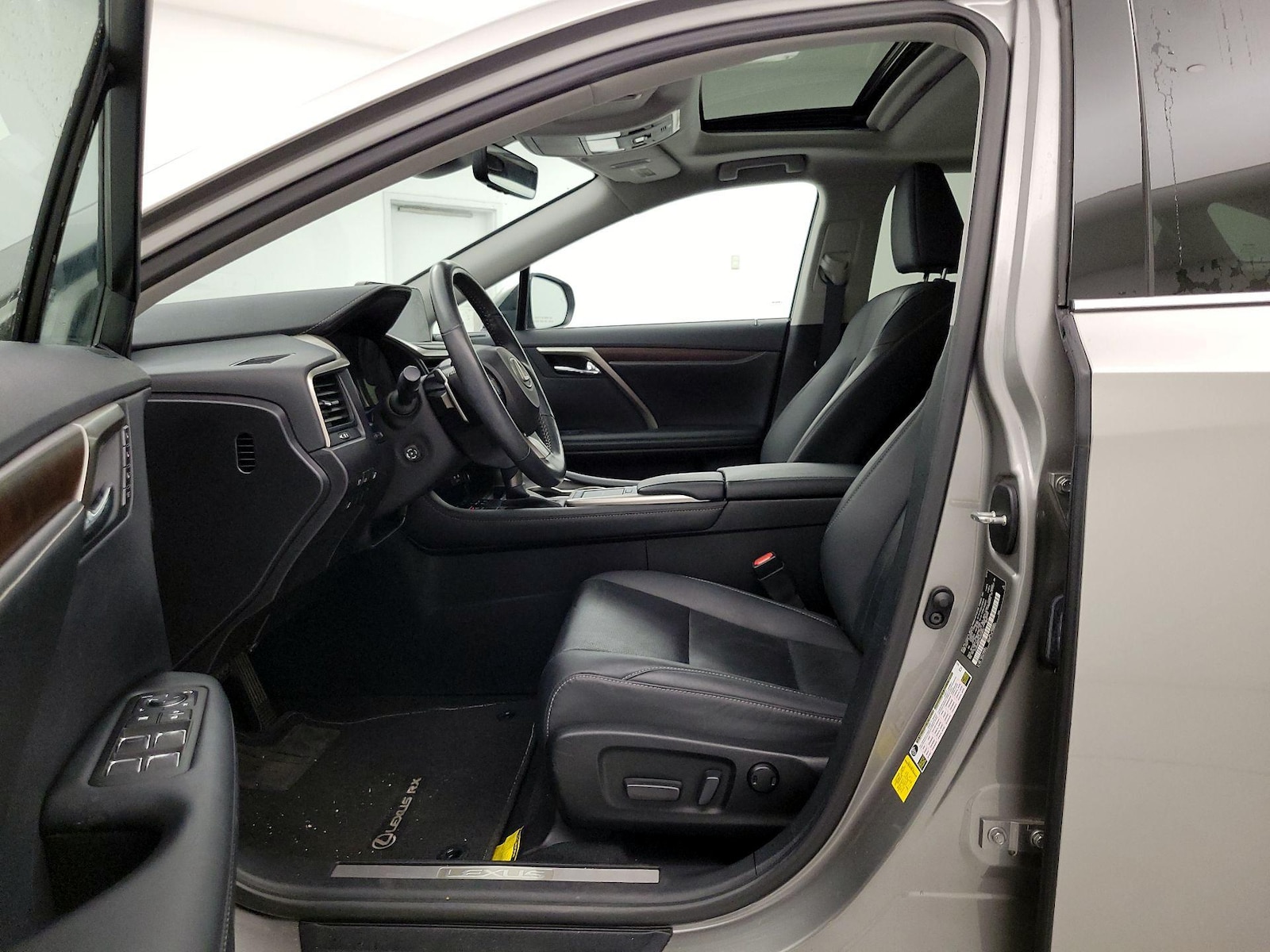 2022 Lexus RX Hybrid 450h - Photo 12