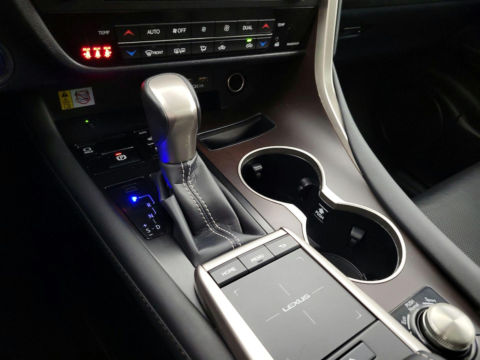 2022 Lexus RX Hybrid 450h - Photo 18