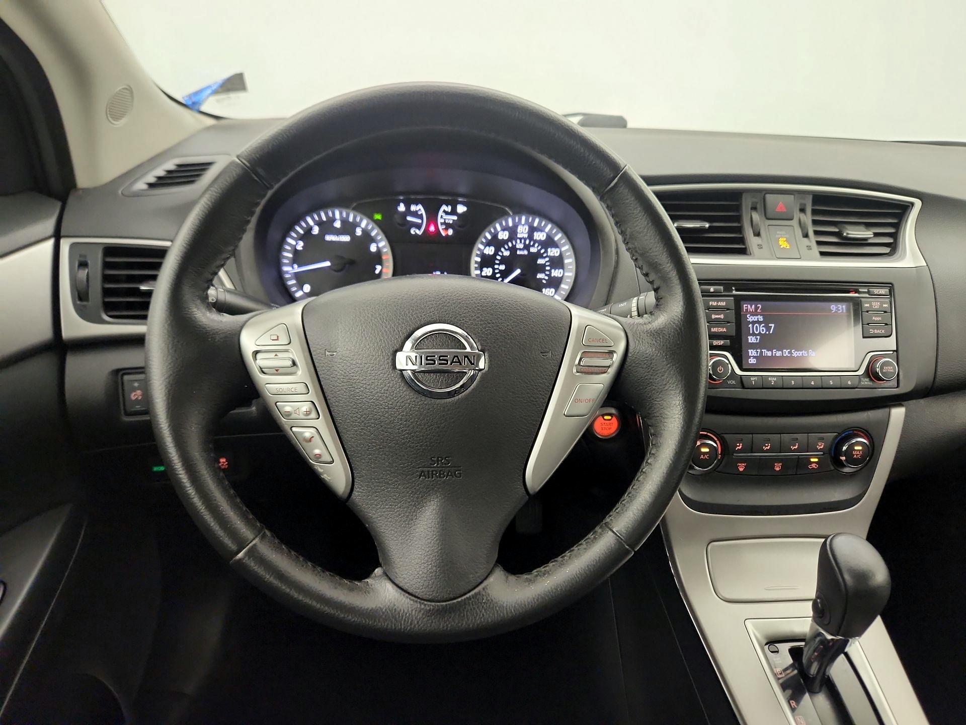 Thumbnail: 2015 Nissan Sentra - 10